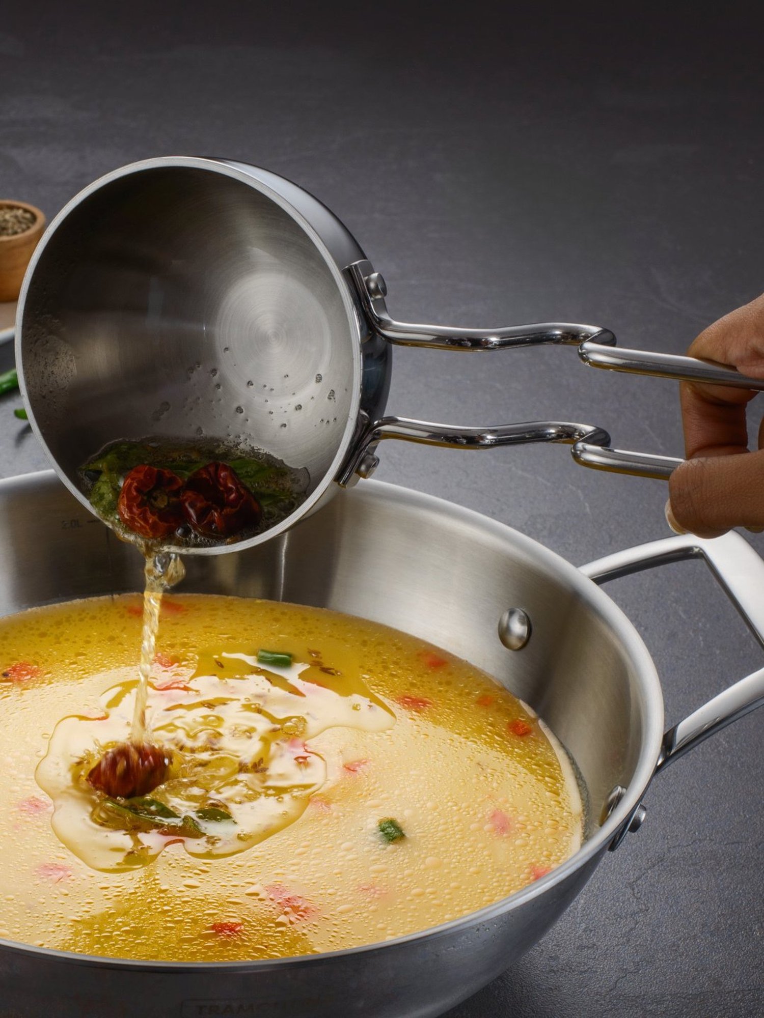 HAZEL Silver Induction Bottom Tope Stainless Steel Patila - 17.7 cm (2500 ml)