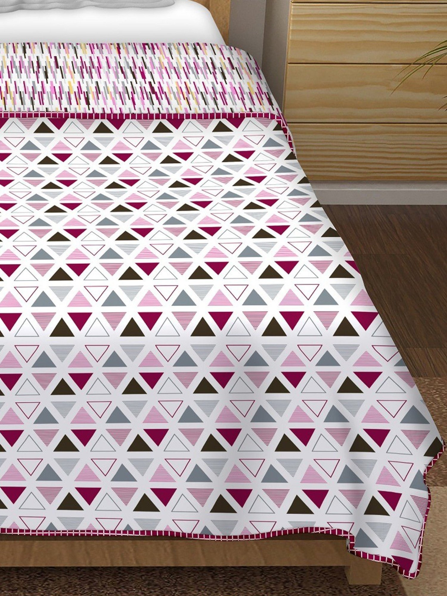 BELLA CASA Finland Printed Multicolor 180 TC Cotton King Reversible AC Dohar