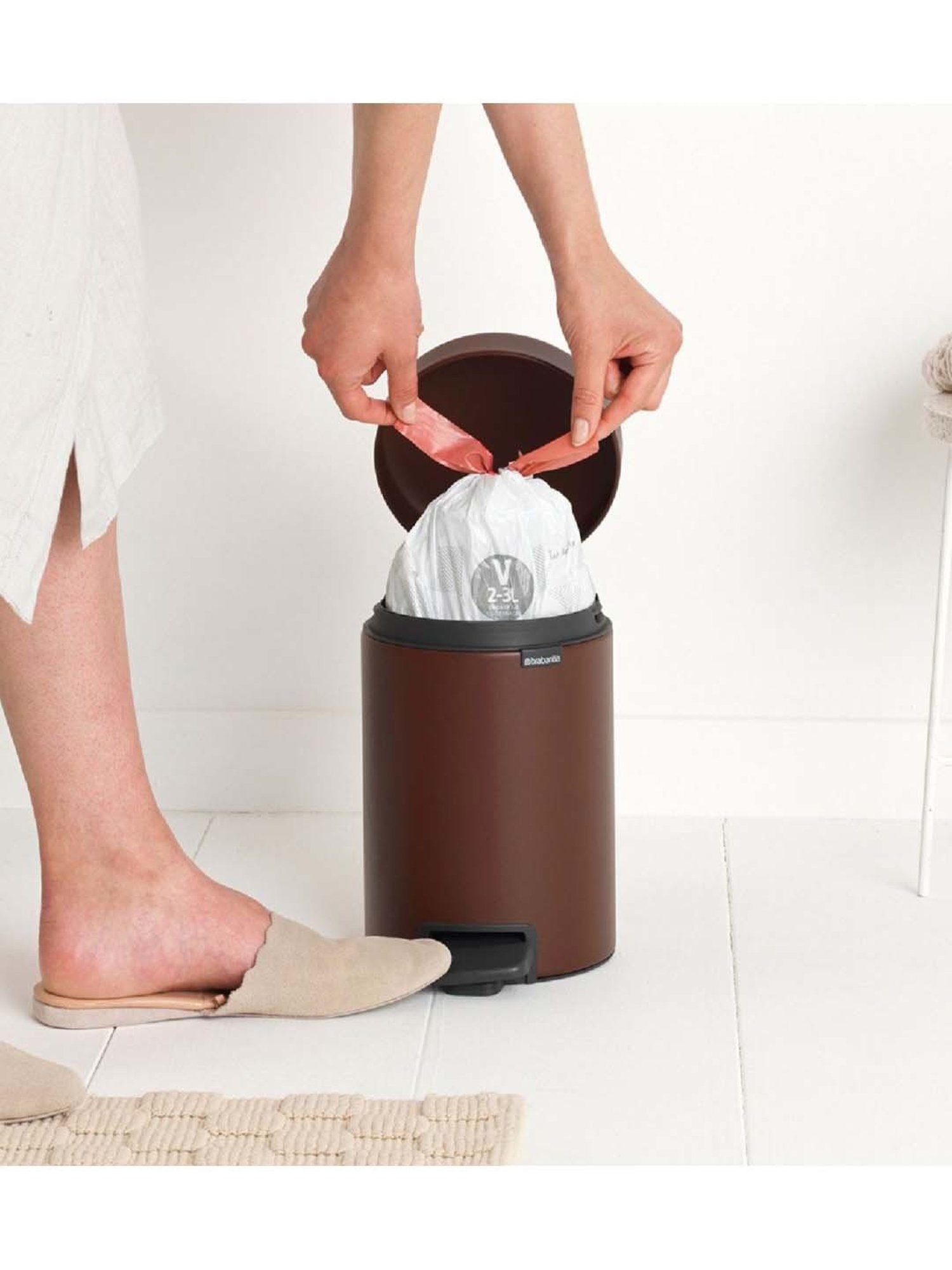 BRABANTIA NewIcon Brown Plastic Pedal Bin (3 L)