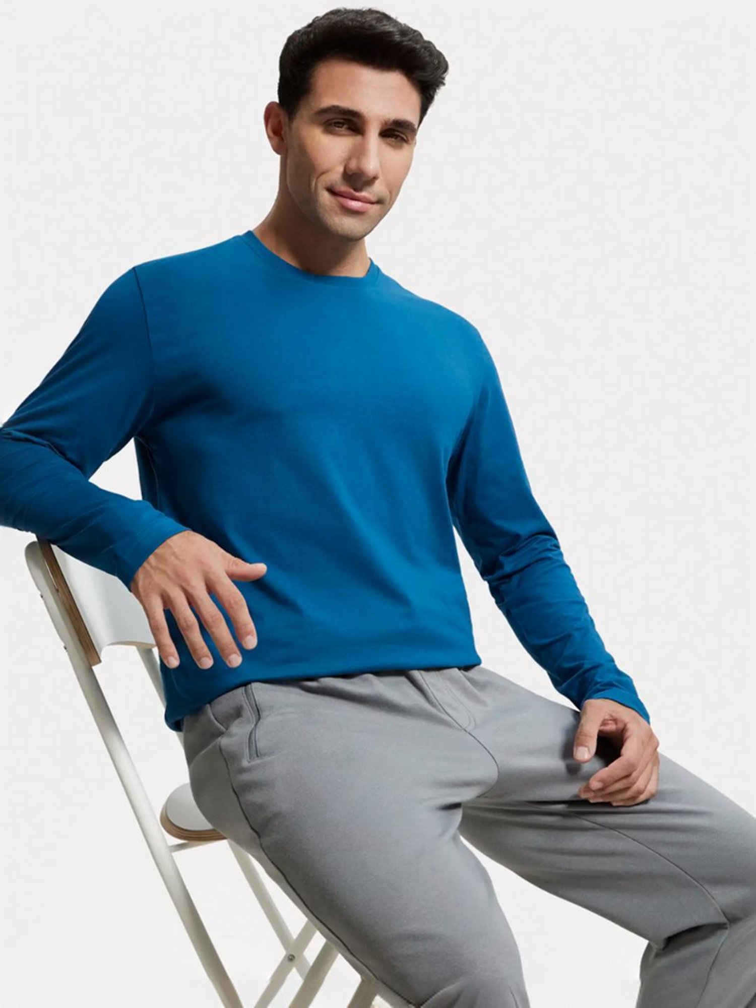 Jockey AM95 Men's Super Combed Cotton Rich Solid Round Neck Full Sleeve T-Shirt