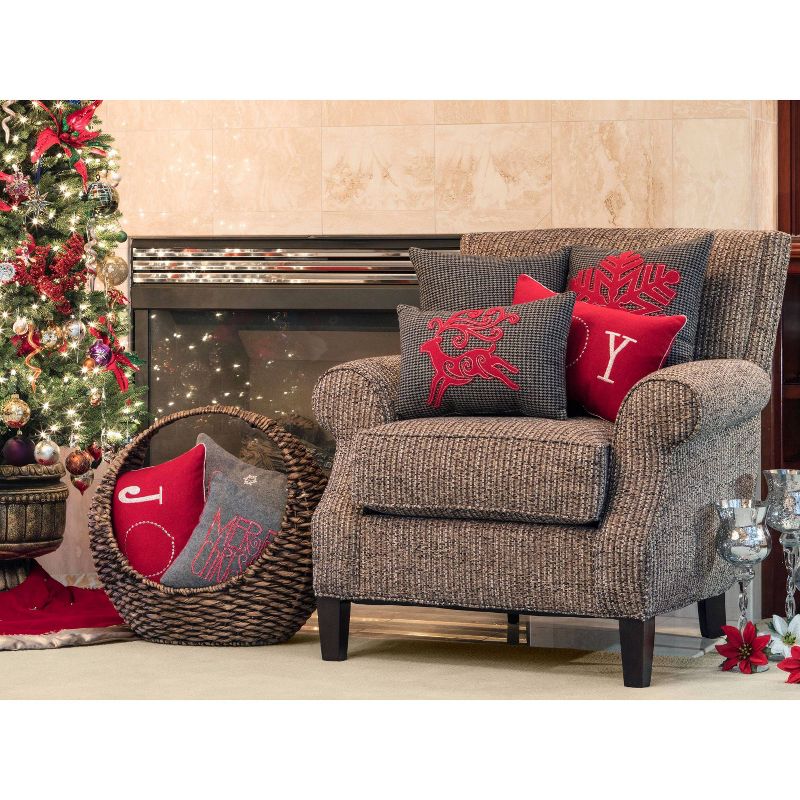 Black/Red Throw Pillow Snowflake (16"x16") - Pillow Perfect