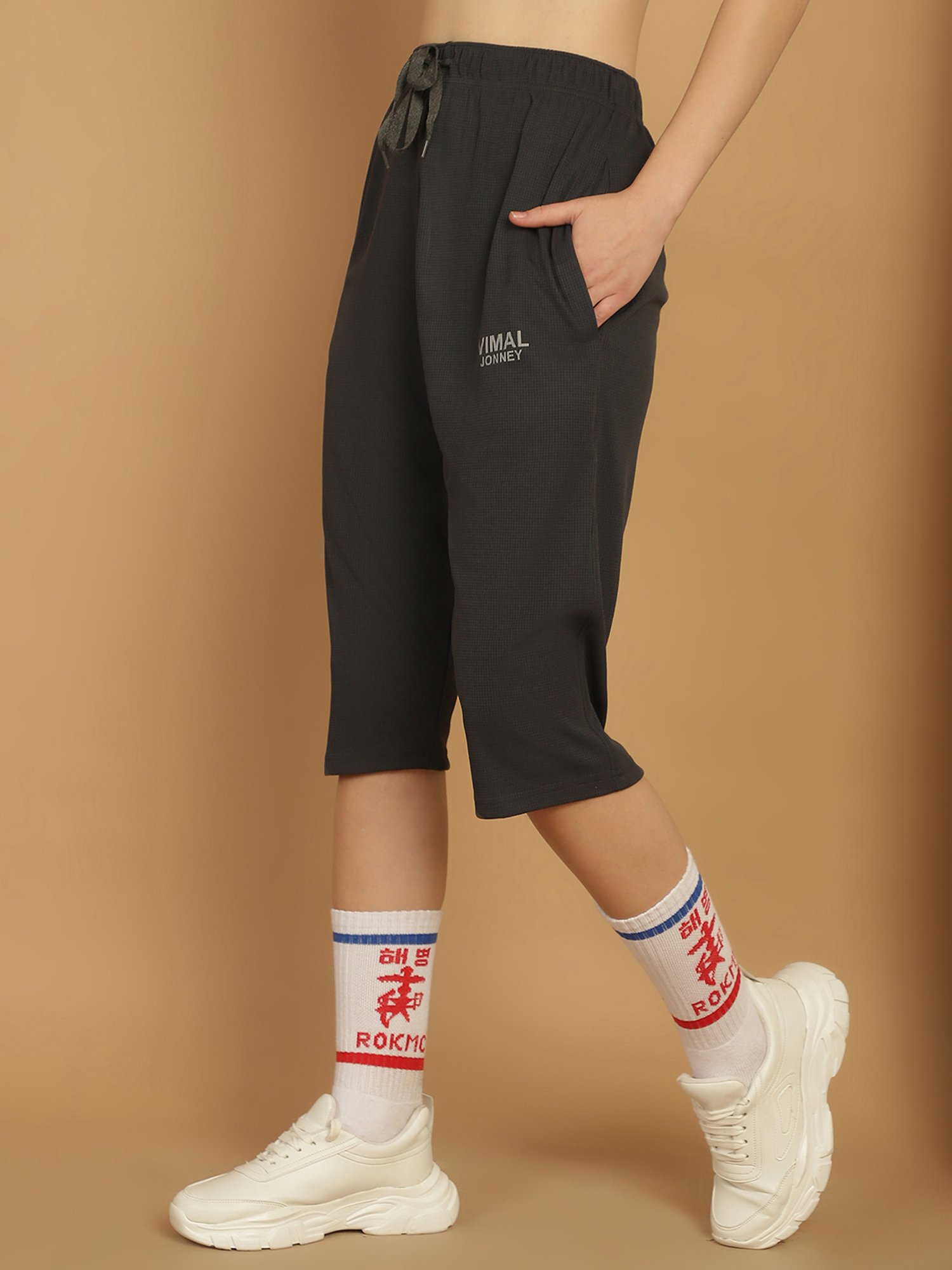 KENDALL + KYLIE Black High Rise Capris