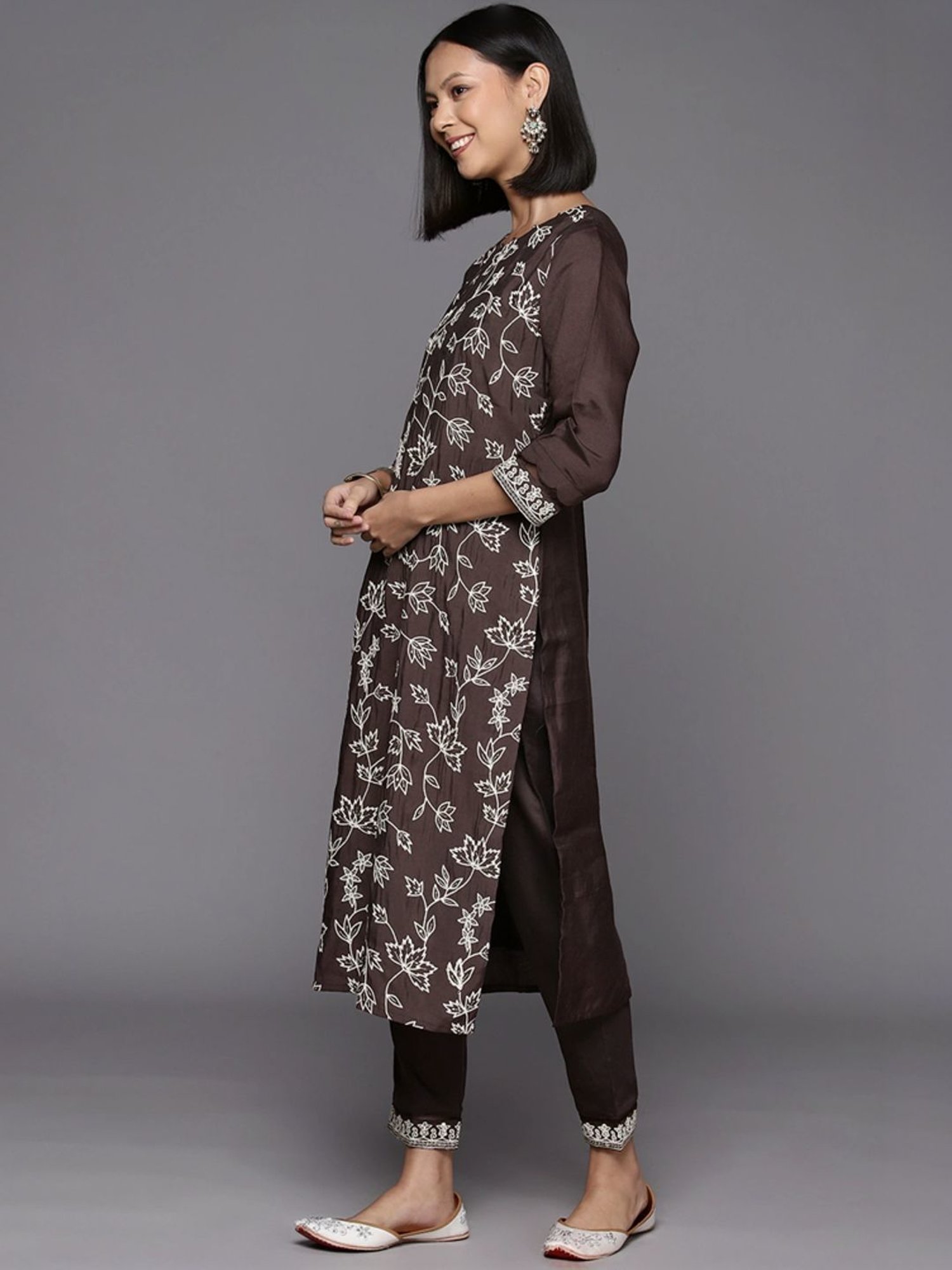 Varanga Brown Embroidered Kurta Pant Set With Dupatta