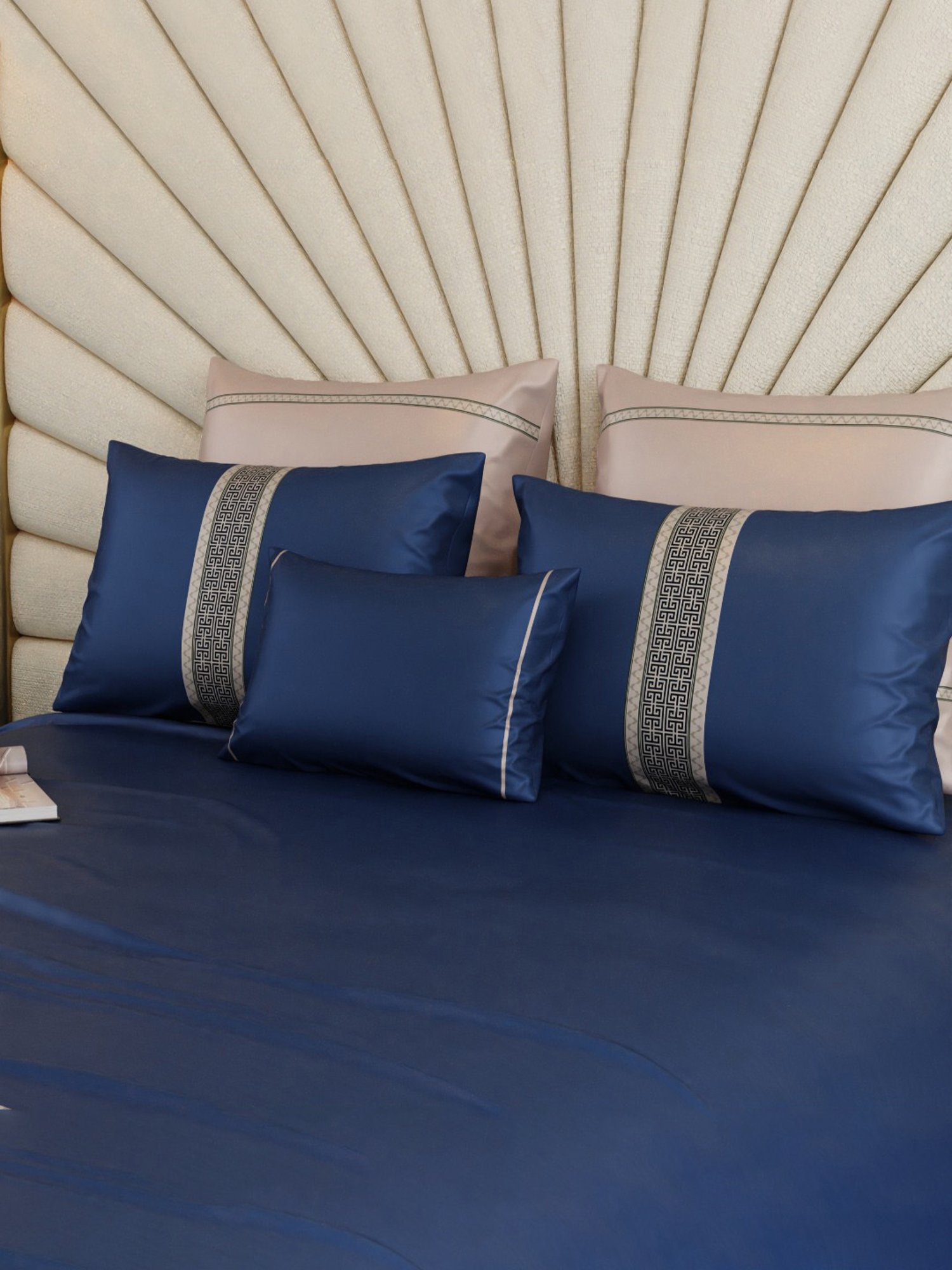 Stoa Paris Sapphire Splendour Navy Blue 300 TC Polyester Super king Crown of Versailles Bedding Set