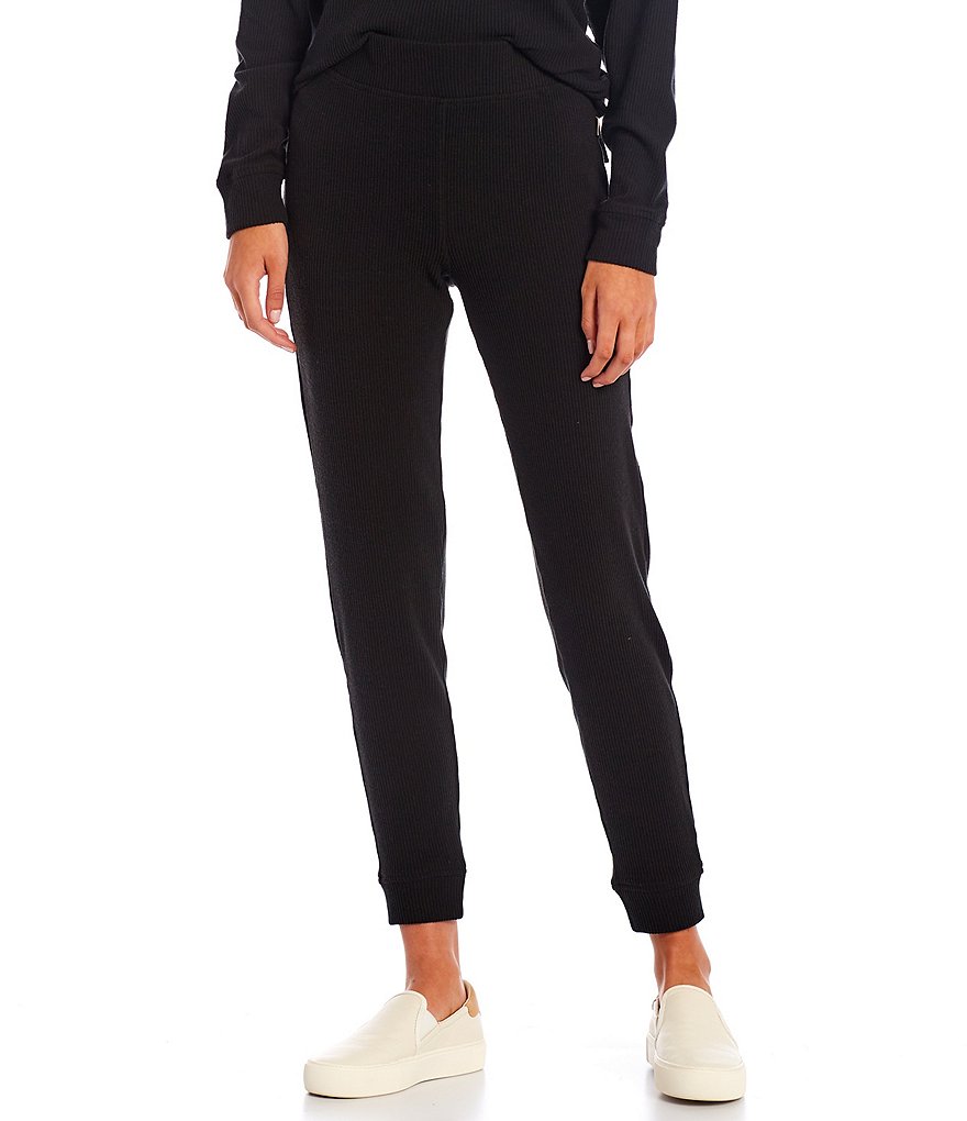 Modern Movement Solid Seamless Scoop Neck Microfiber Camisole