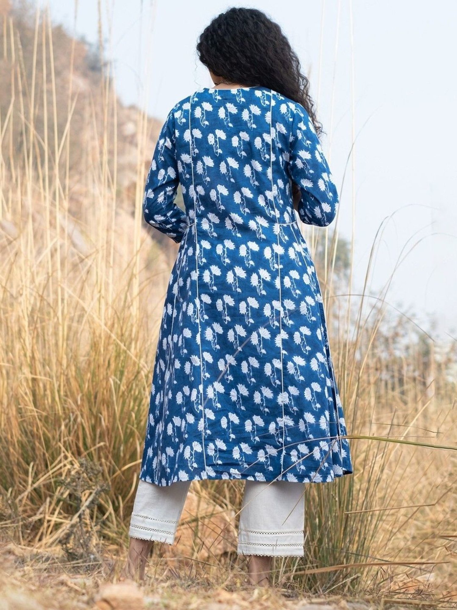 Akiso Neela Indigo Block Printed Panelled Anarkali Kurta With White Piping Detail