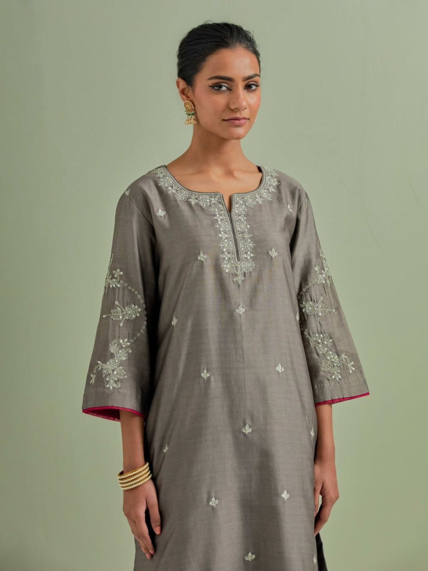 Priya Chaudhary Grey Qainat Embroidered Chanderi Silk Kurta