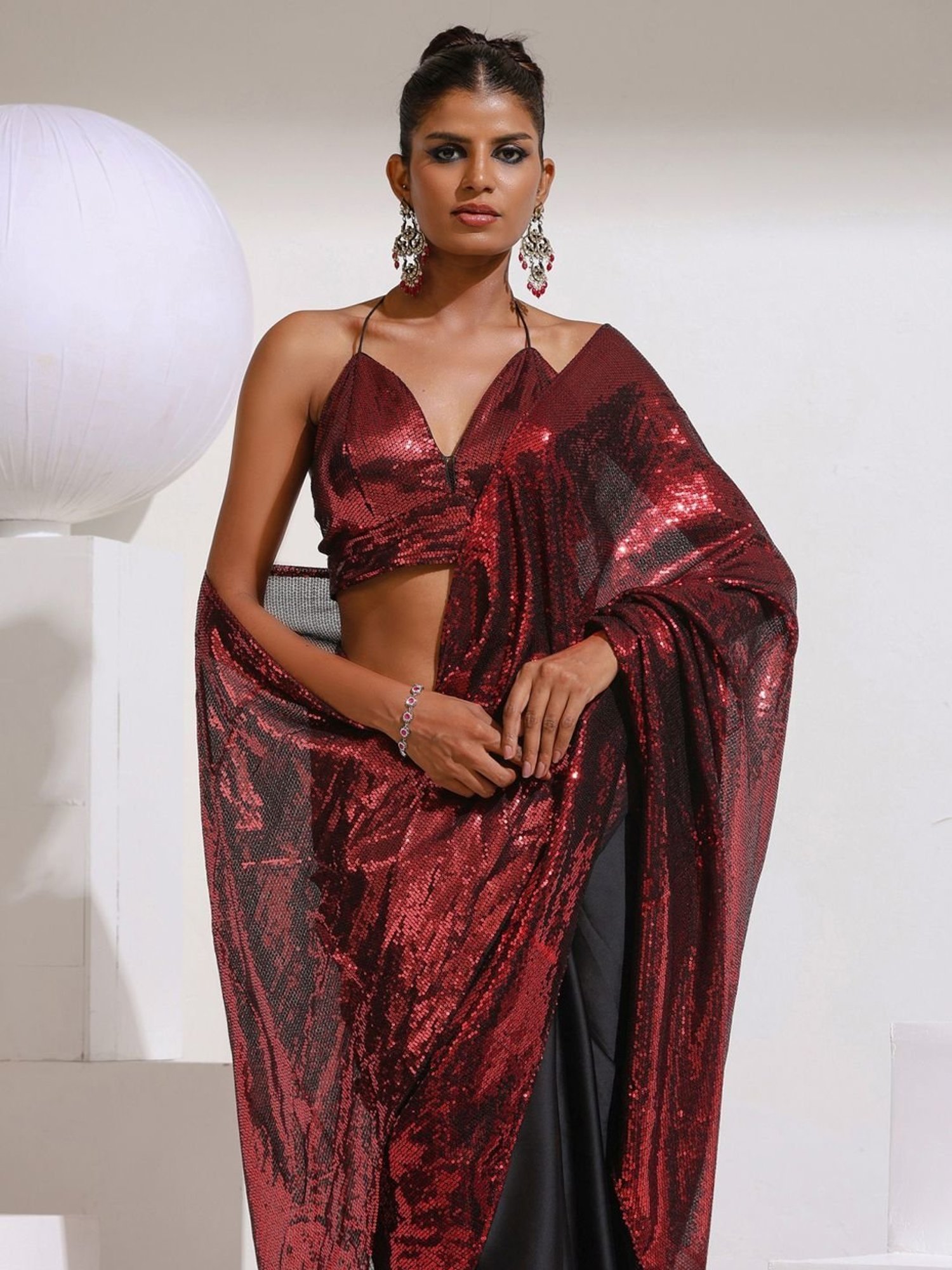 Swtantra Black & Red Plain Saree Without Blouse