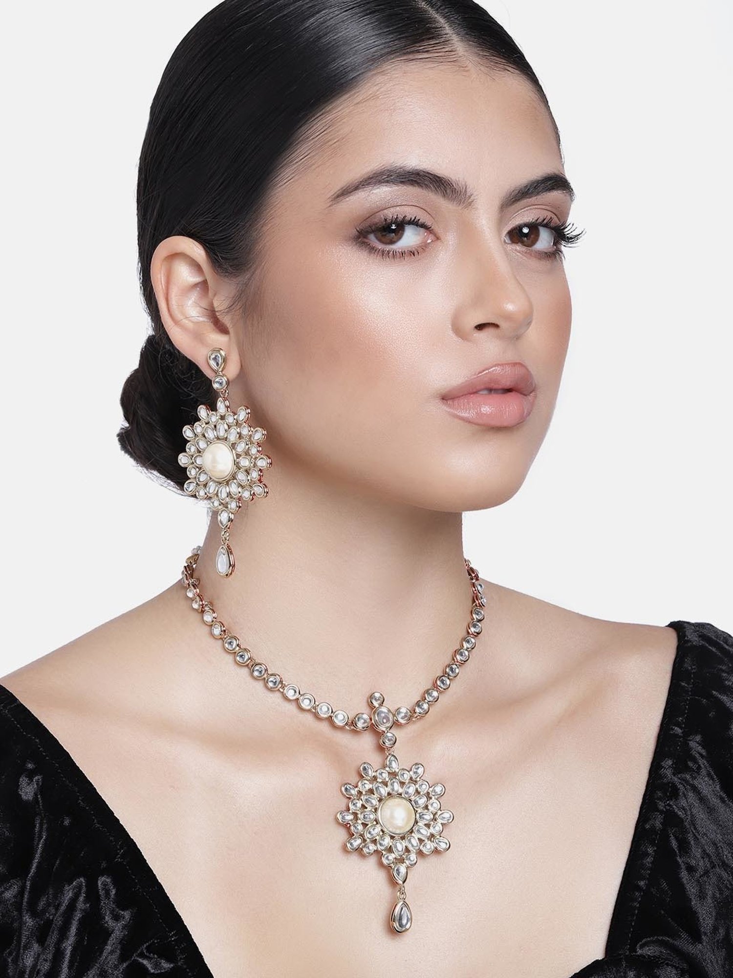 Estele Gold-Plated Antique Traditional Kundan & Pearl Necklace Set for Women