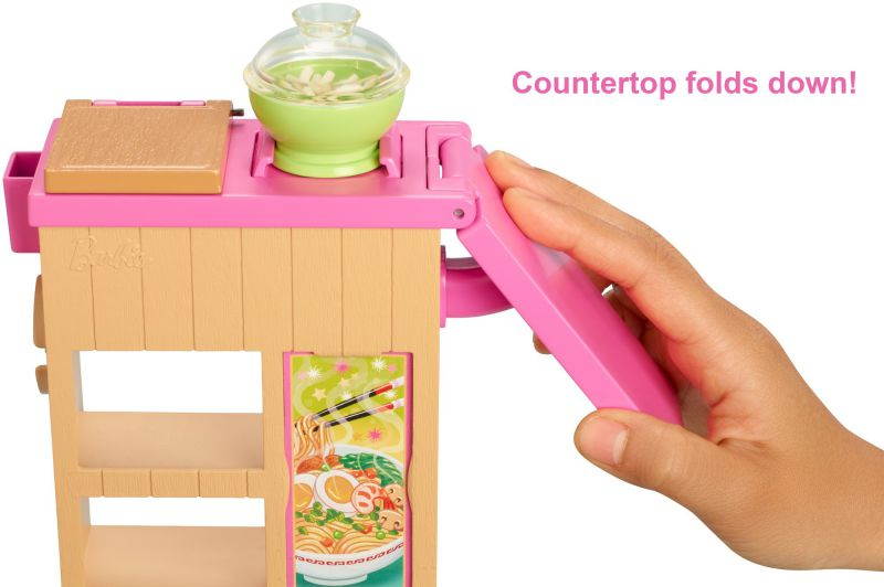 Mattel Toys,  Barbie Noodle Maker Playset