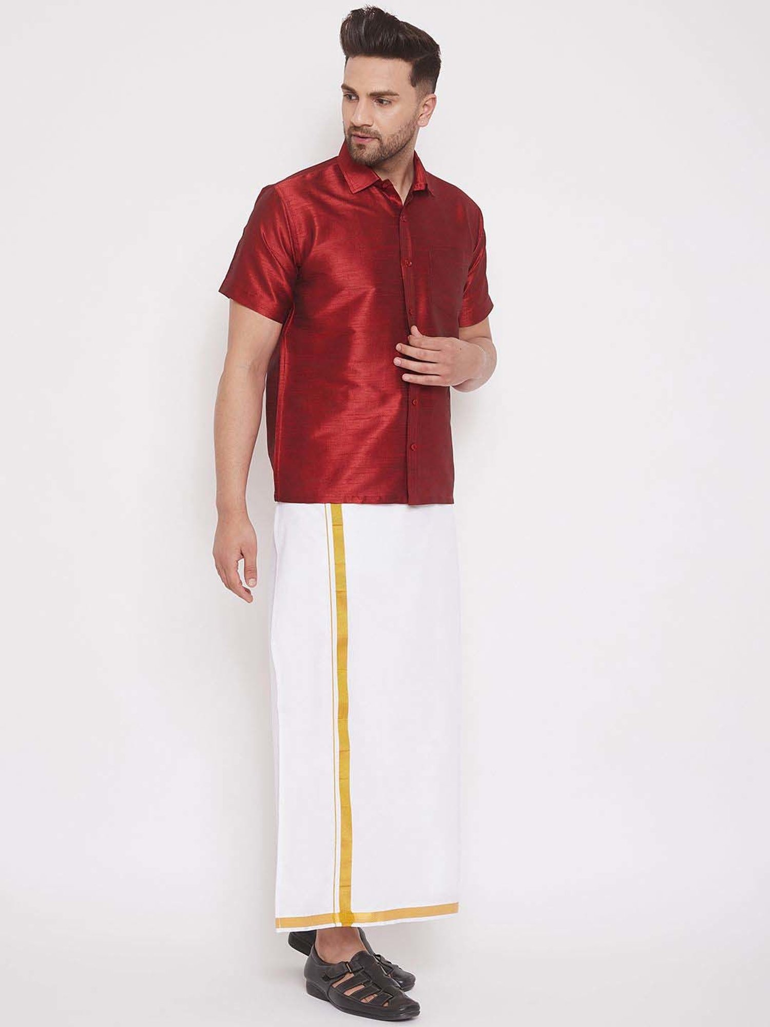 Vastramay Maroon & White Regular Fit Ethnic Shirt With Mundu