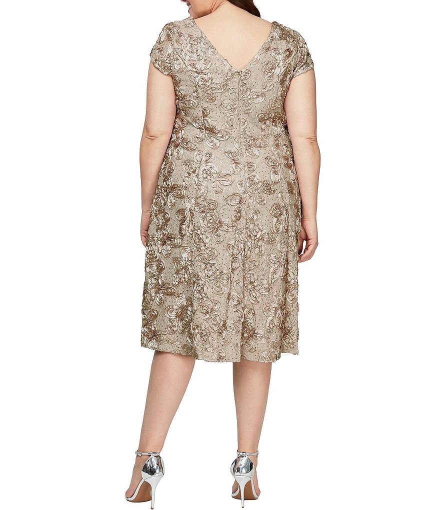 Alex Evenings Plus Size Cap Sleeve Round Neck Rosette Lace Dress