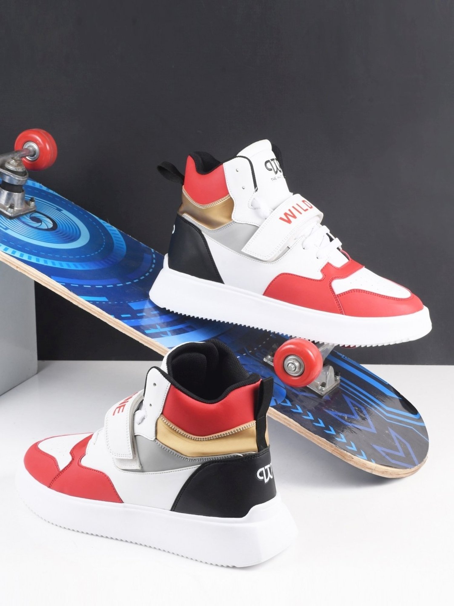 The White Pole Men's Multicolored Ankle High Sneakers