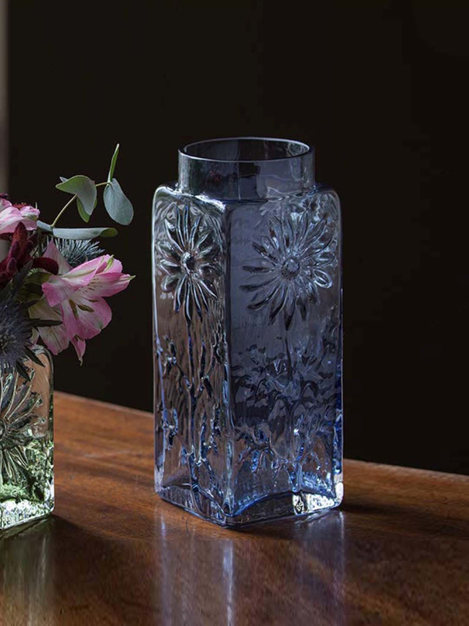 Dartington 'Marguerite' Blue Glass 7 cm Flower Vase - Set of 1