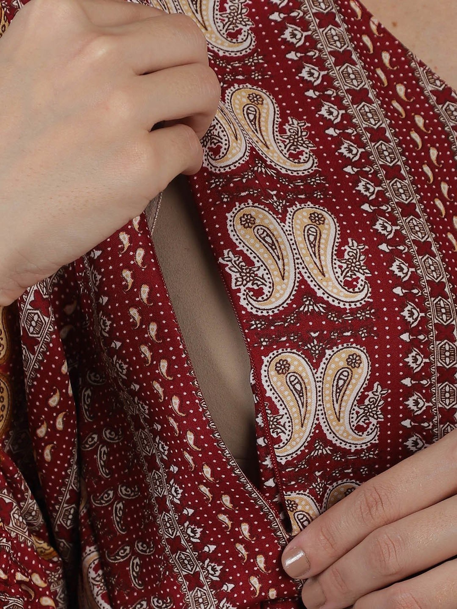 Moms Maternity Maroon Printed Maternity Midi Dress