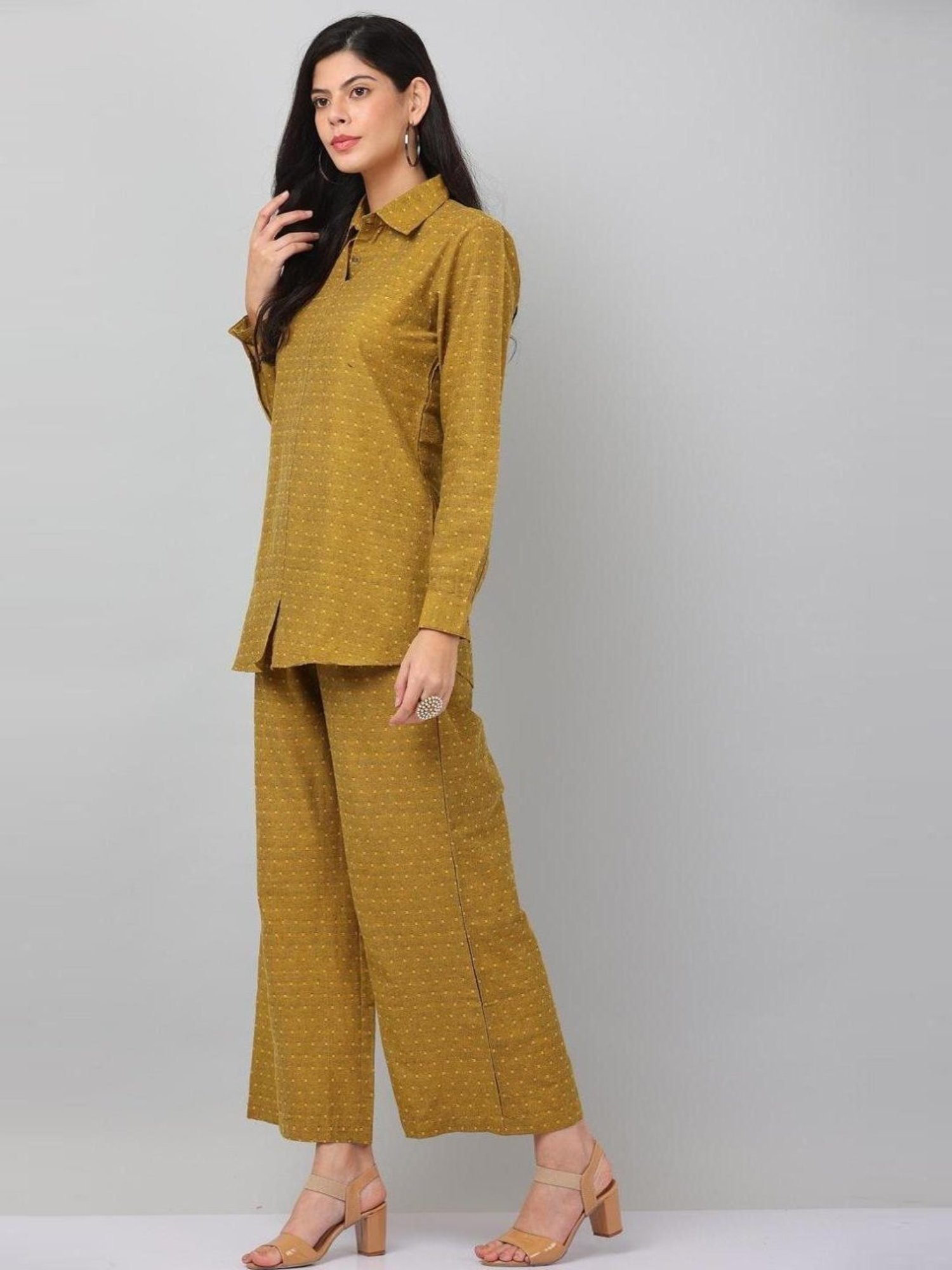 Kaanchie Nanggia Mustured Causal Wear Shirt and Pant Set