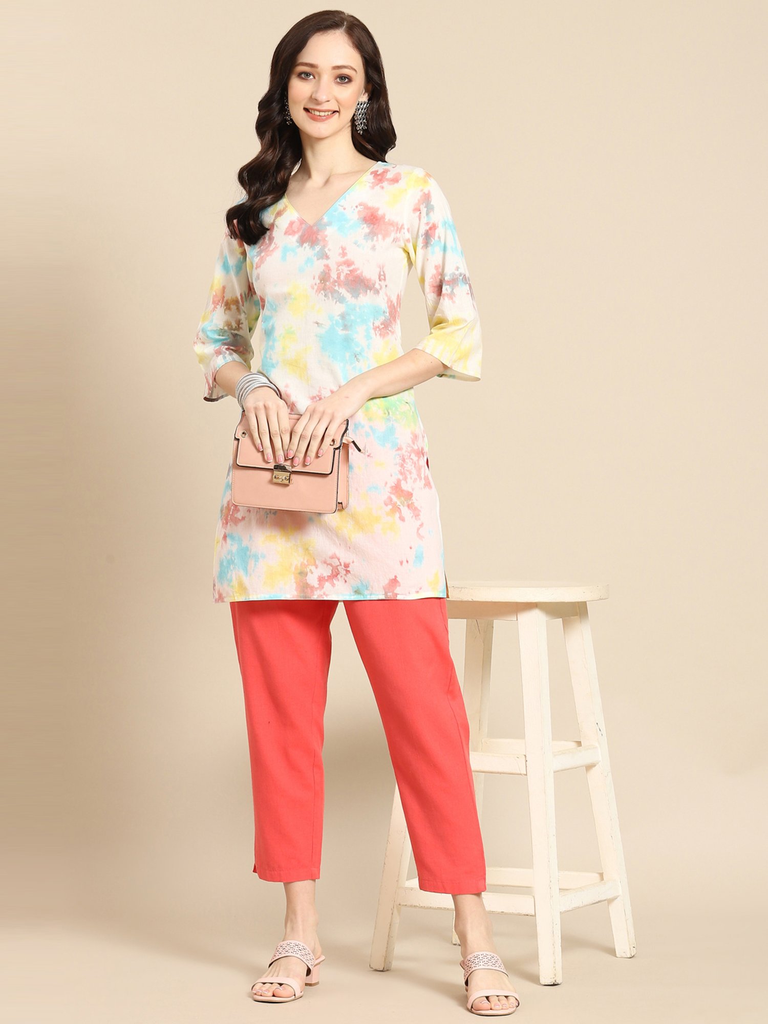 Prakrti White Cotton Printed Straight Short Kurti