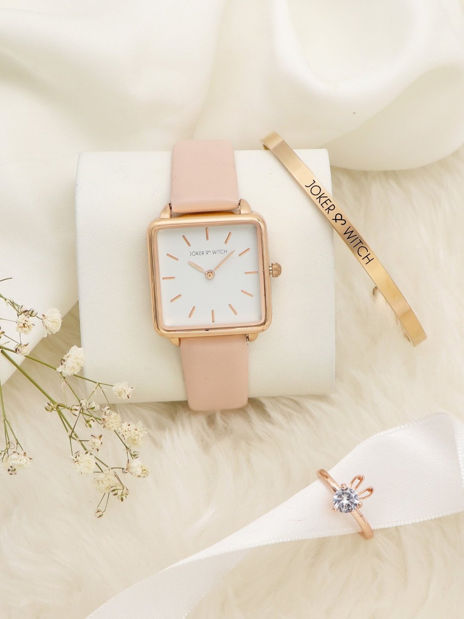 Joker & WItch JWBS294 Analog Watch with Bracelet Gift Set for Women