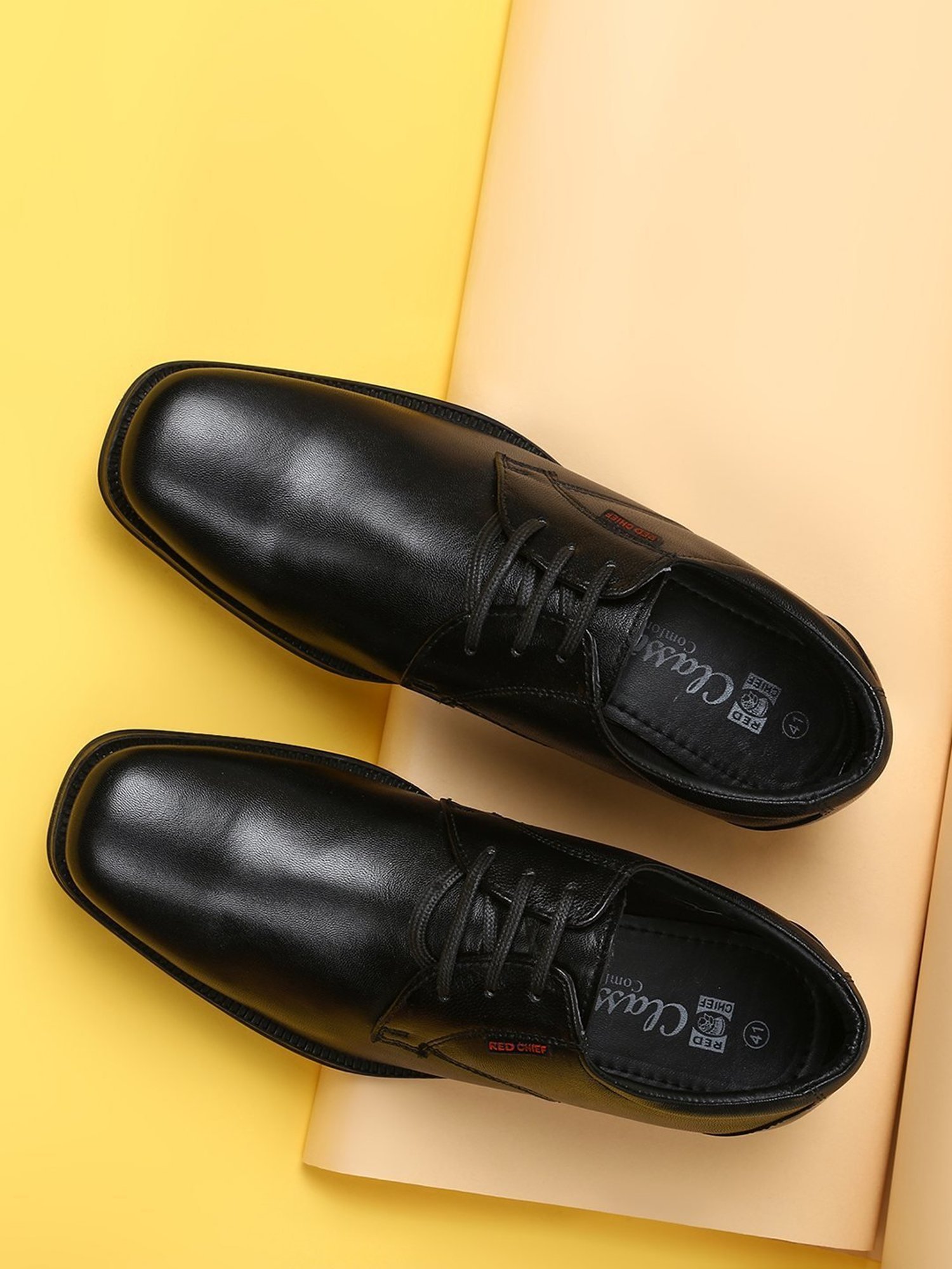 Red Chief Men's Black Derby Shoes