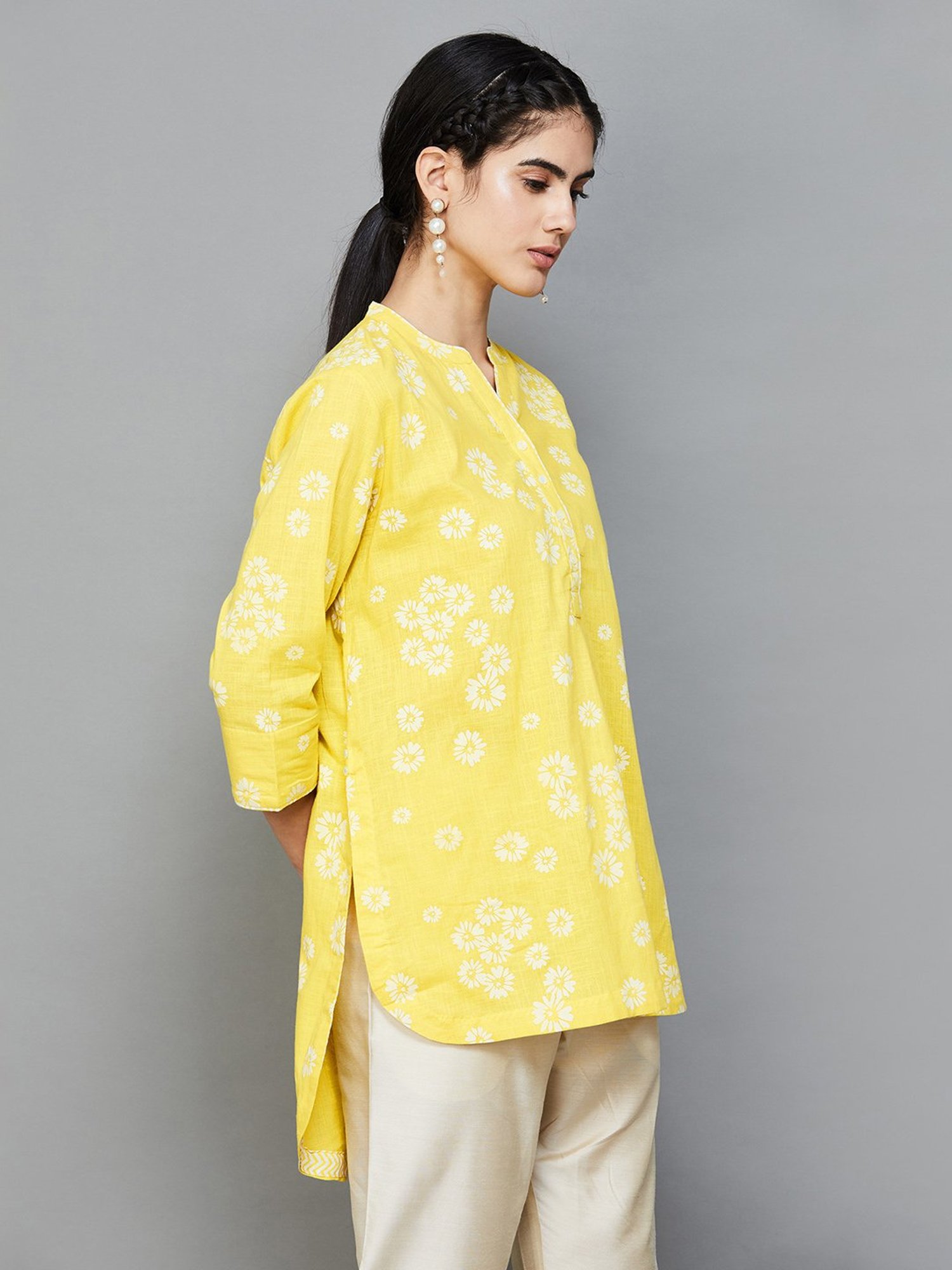 Melange by Lifestyle Yellow Cotton Printed Tunic
