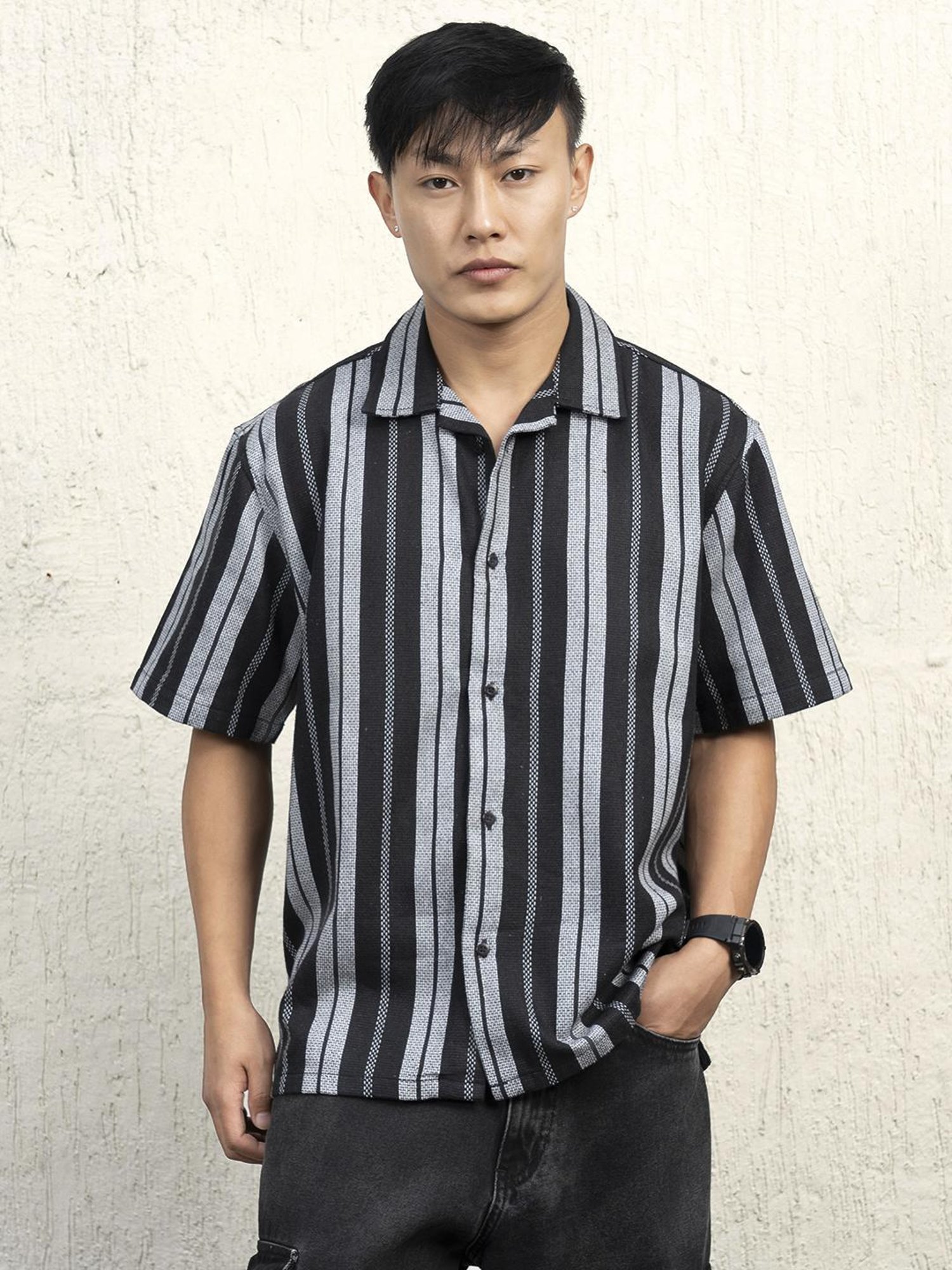 Hubberholme Men Cotton Short Sleeves Oversized Striped Shirt 8