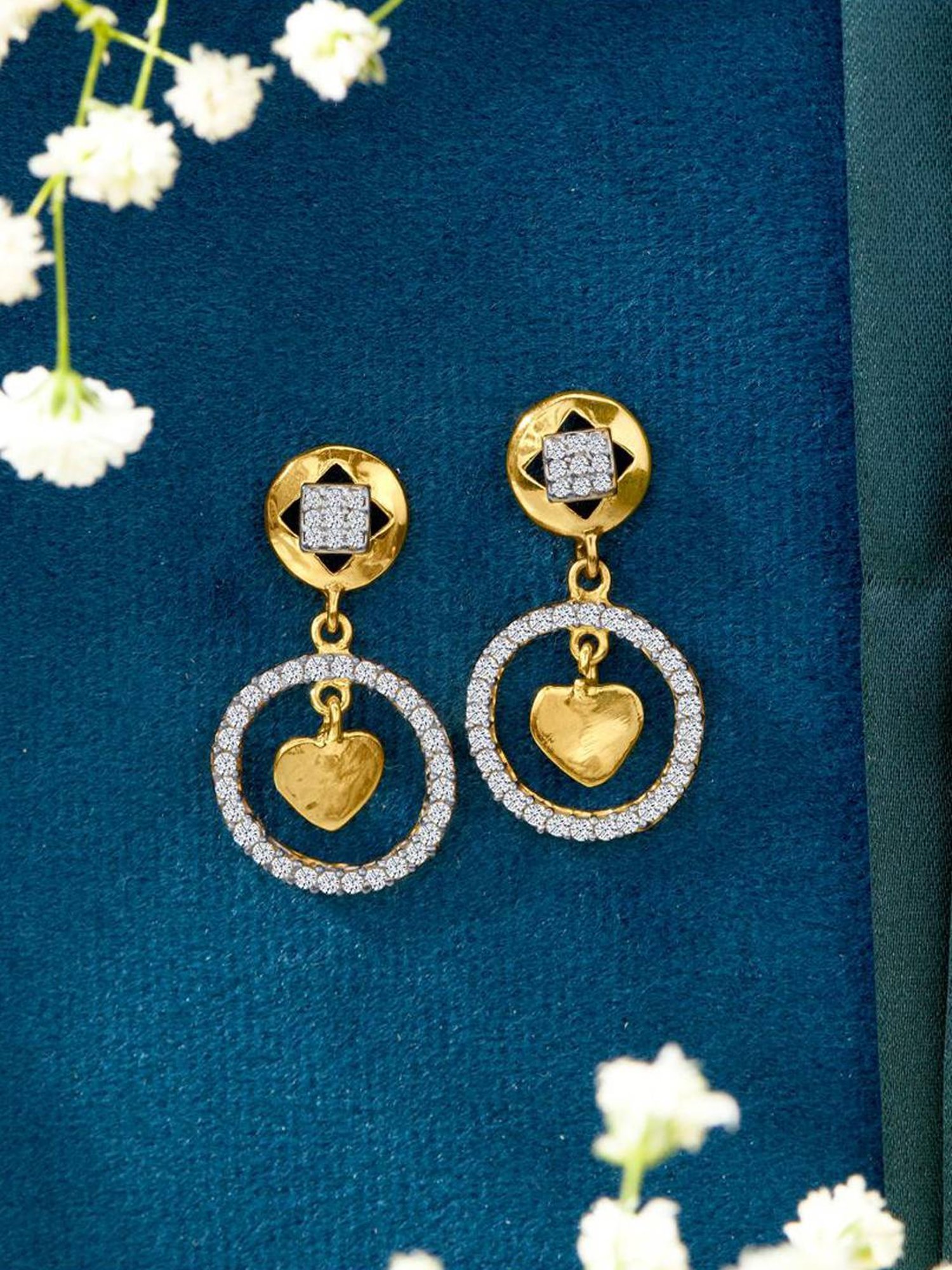 P.N.Gadgil Jewellers 22 Karat (916) BSI Hallmarked Yellow Gold Crystal Mist DanglerEarring For Woman