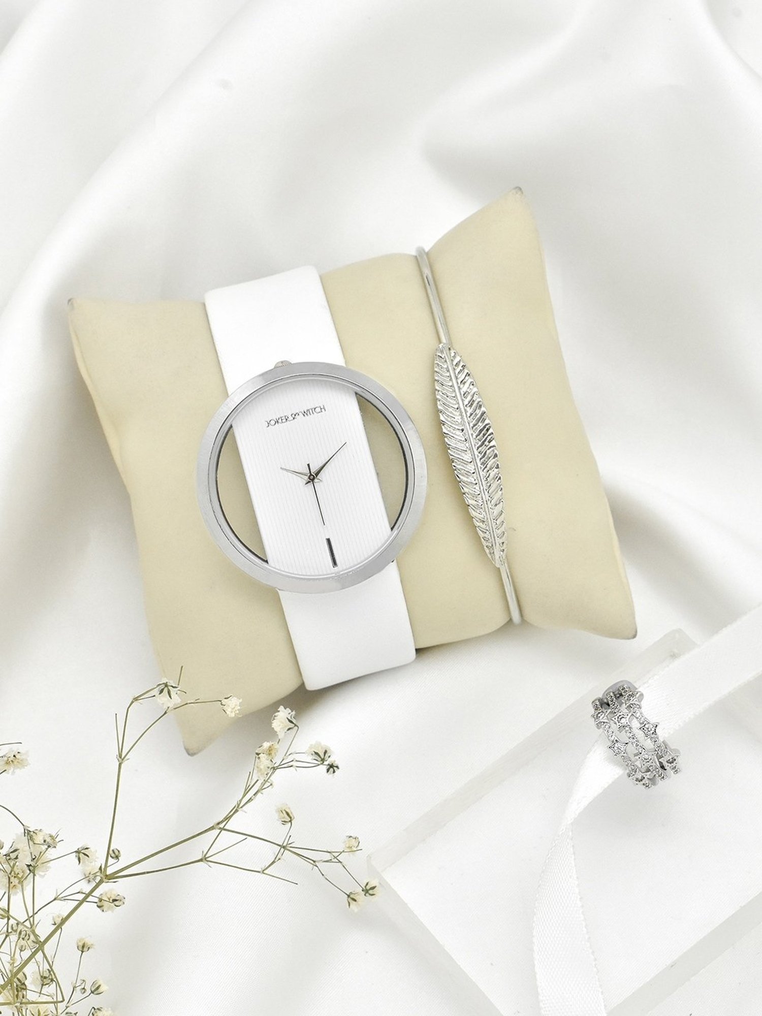 Joker & WItch JWBS294 Analog Watch with Bracelet Gift Set for Women