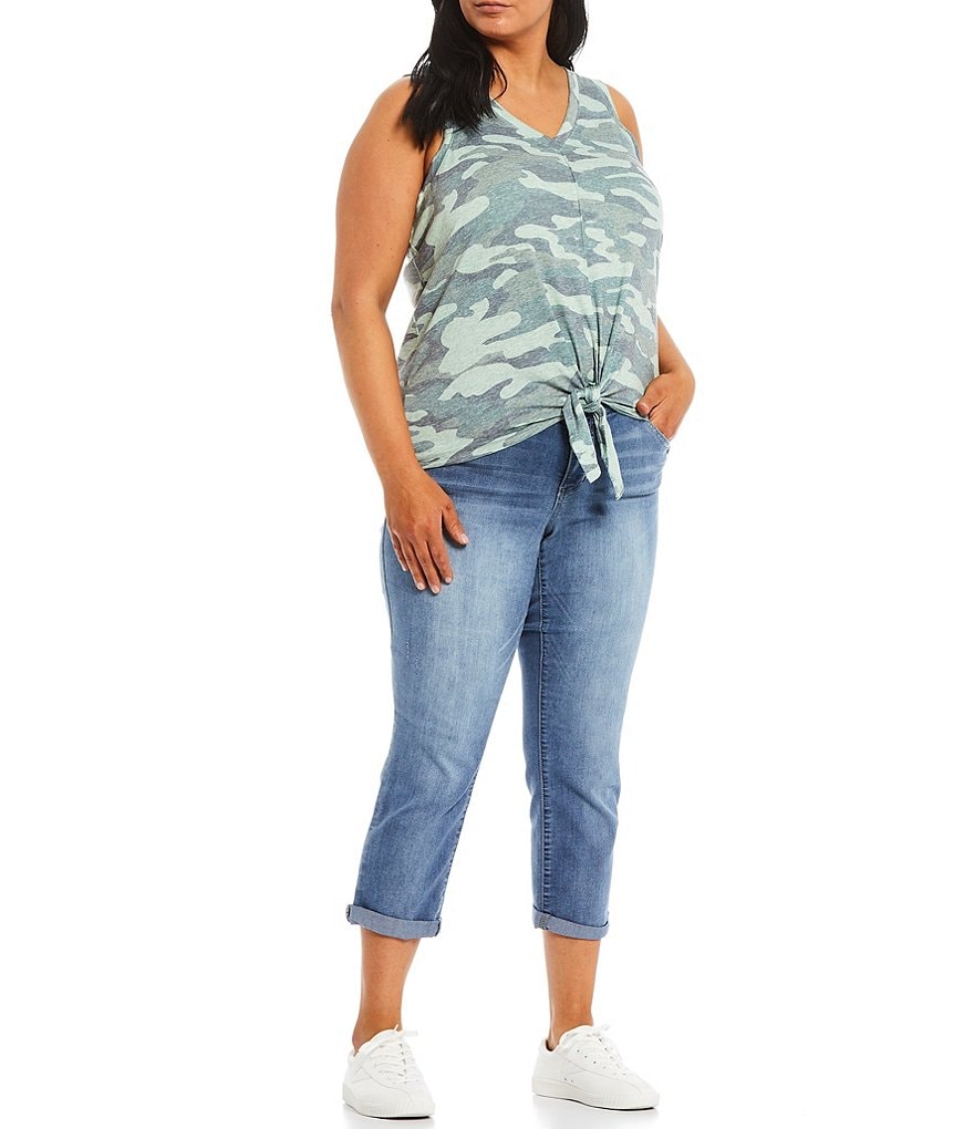 Democracy Plus Size Camo Print Knit V-Neck Sleeveless Tie-Front Top
