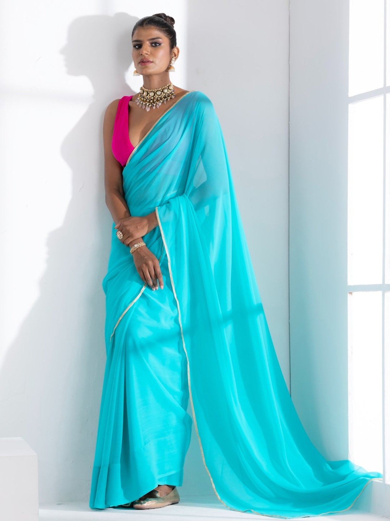 Swtantra Aqua Blue Plain Saree With Unstitched Blouse