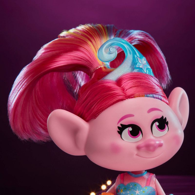 DreamWorks Trolls Glam Poppy Fashion Doll