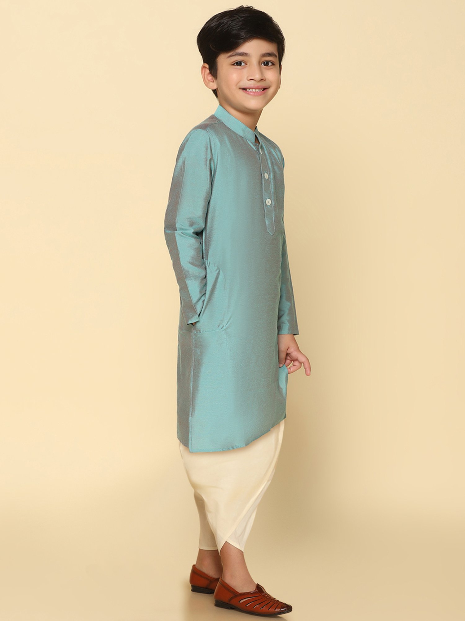 KISAH Kids Green & Cream Solid Full Sleeves Kurta with Dhoti