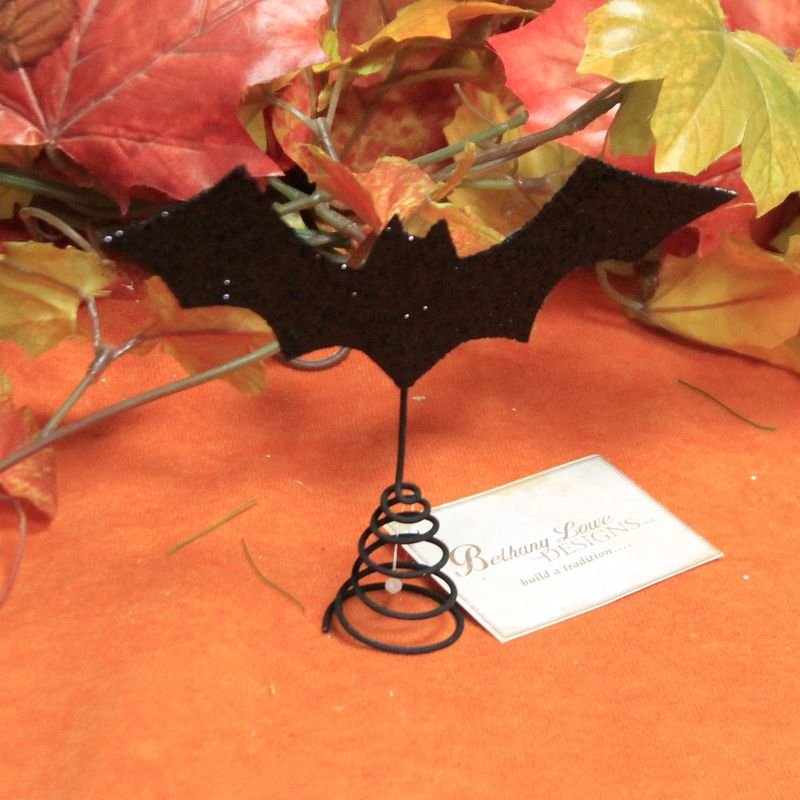 Northlight 18" Pink and white 2 Flower Halloween Lei Costume Accessory