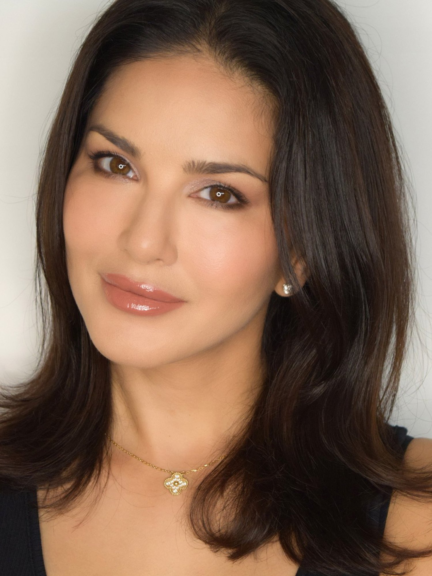 StarStruck By Sunny Leone Liquid Lip Color Toffee - 5.5 ml