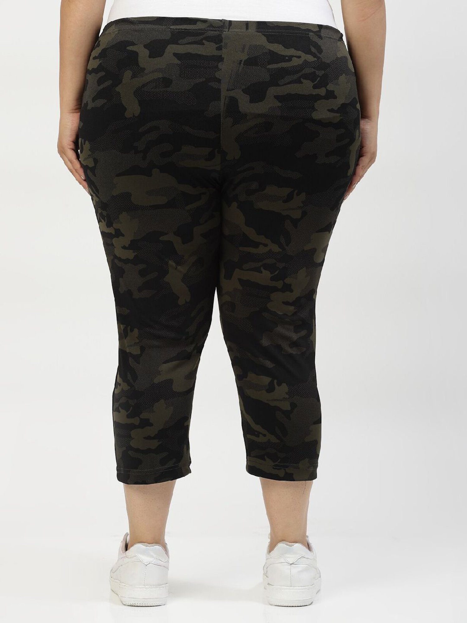Melon by PlusS Green & Black Printed Capris