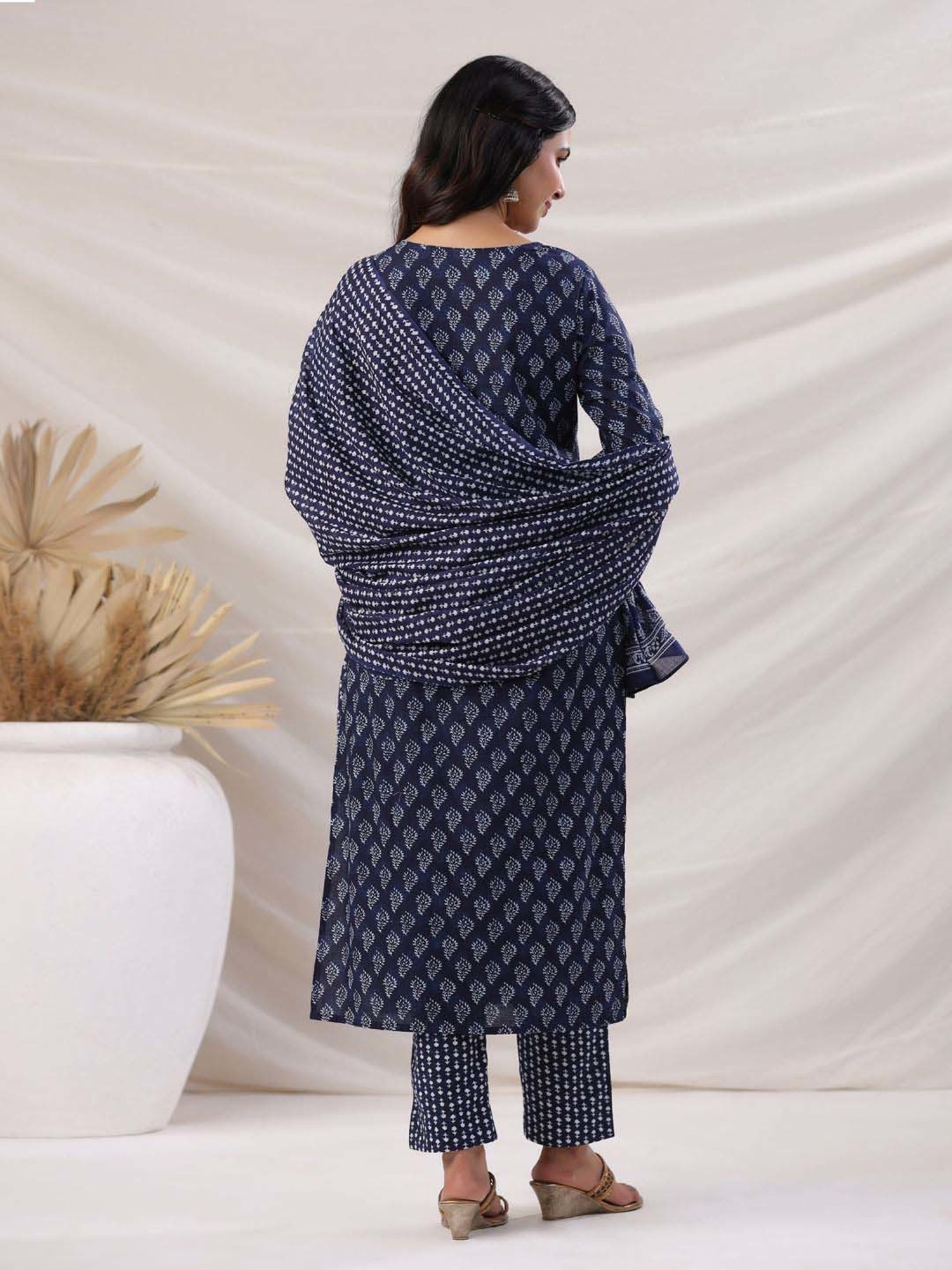 Janasya Navy Cotton Self Pattern Kurta & Pant Set with Dupatta
