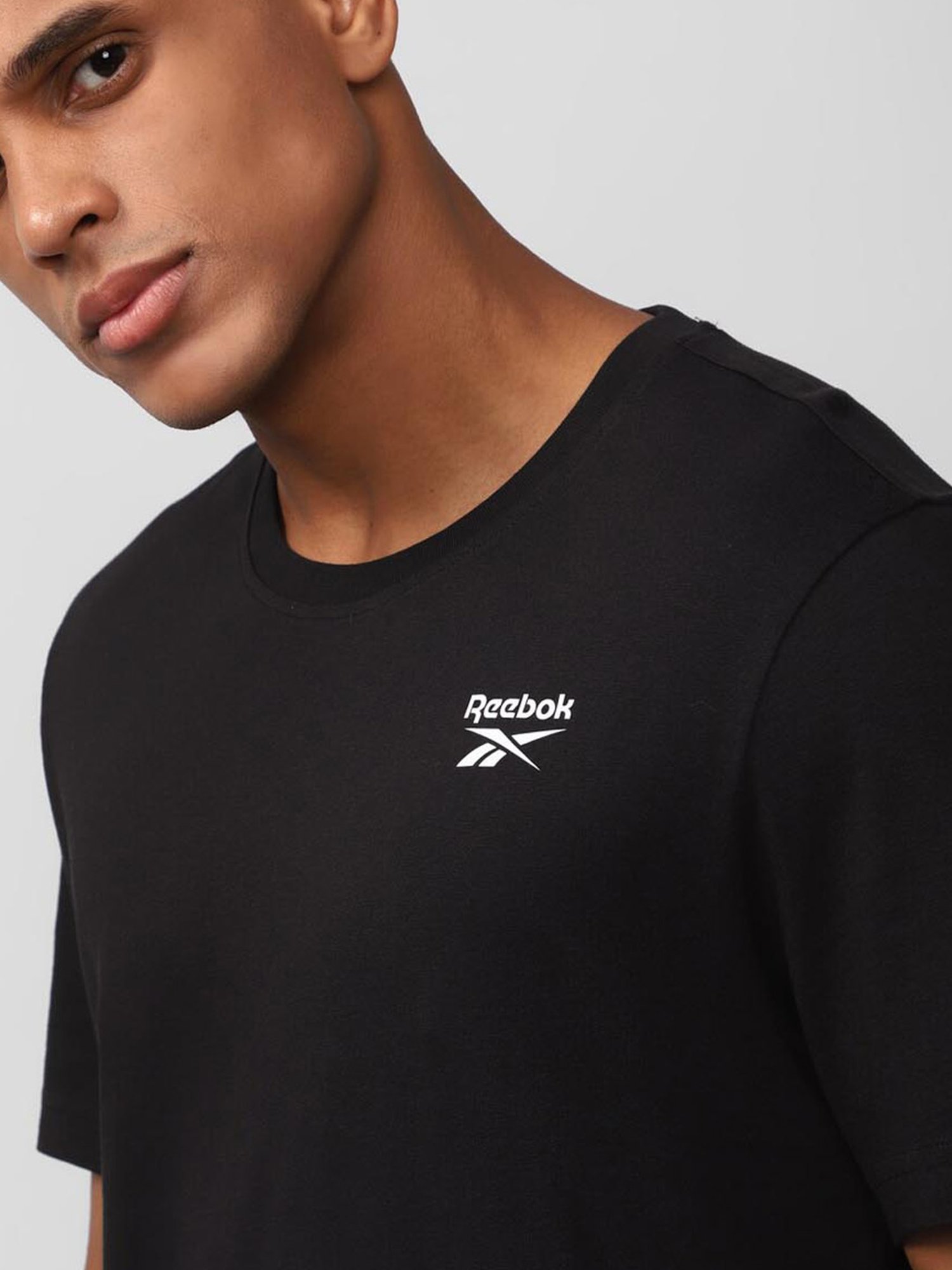 Reebok Black Cotton Regular Fit Printed T-Shirt