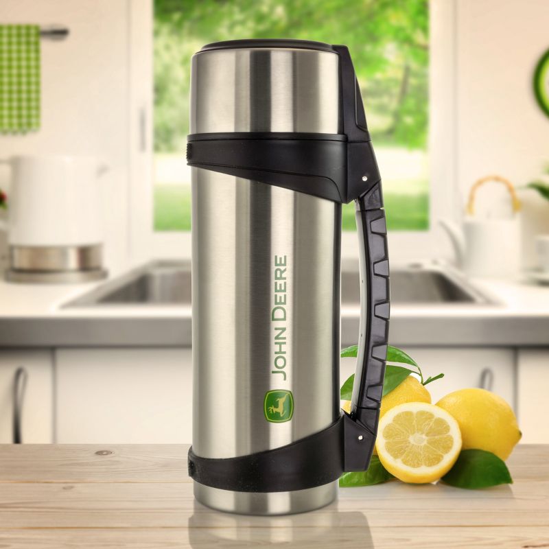John Deere 1.05 Quart Thermal Traveler with Lid and Handle