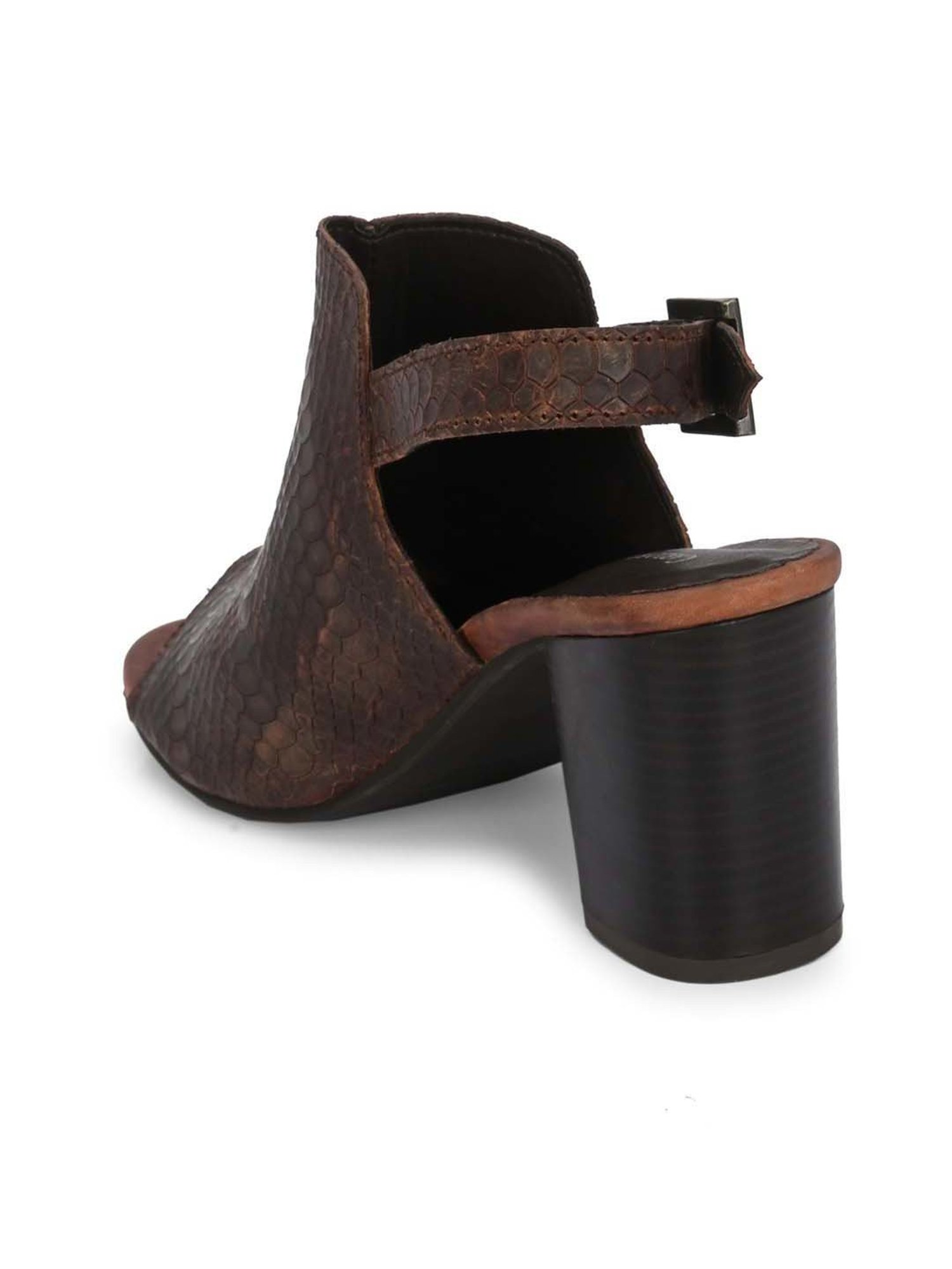 Carlo Romano Women's Brown Ankle Strap Sandals