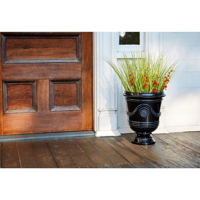 15" Porter Urn, Black - Southern Patio