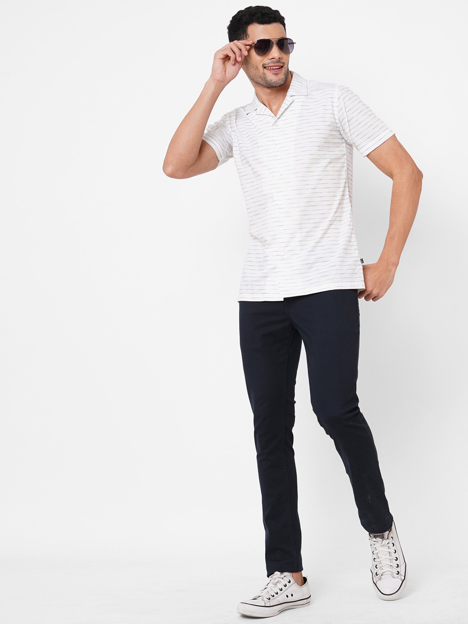 SOLEMIO White Slim Fit Striped Shirt