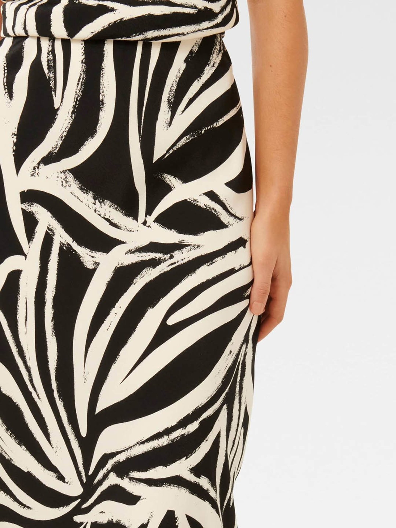 Forever New Black & White Printed Midi Skirt