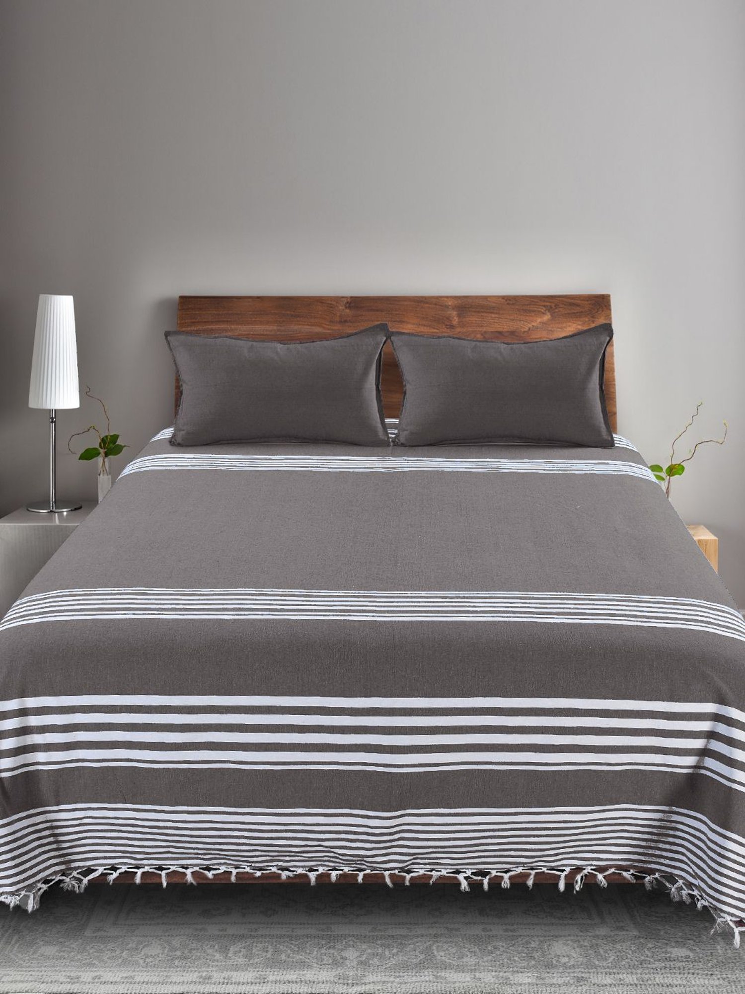 Saral Home Abstract Brown 155 TC Cotton King Sized Bed Sheet with 2 Pillow Covers