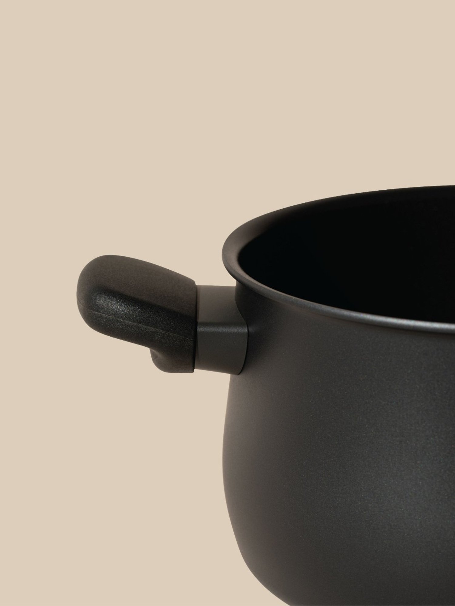 Meyer Midnight Black Aluminium Casserole with Lid (3.8 L)