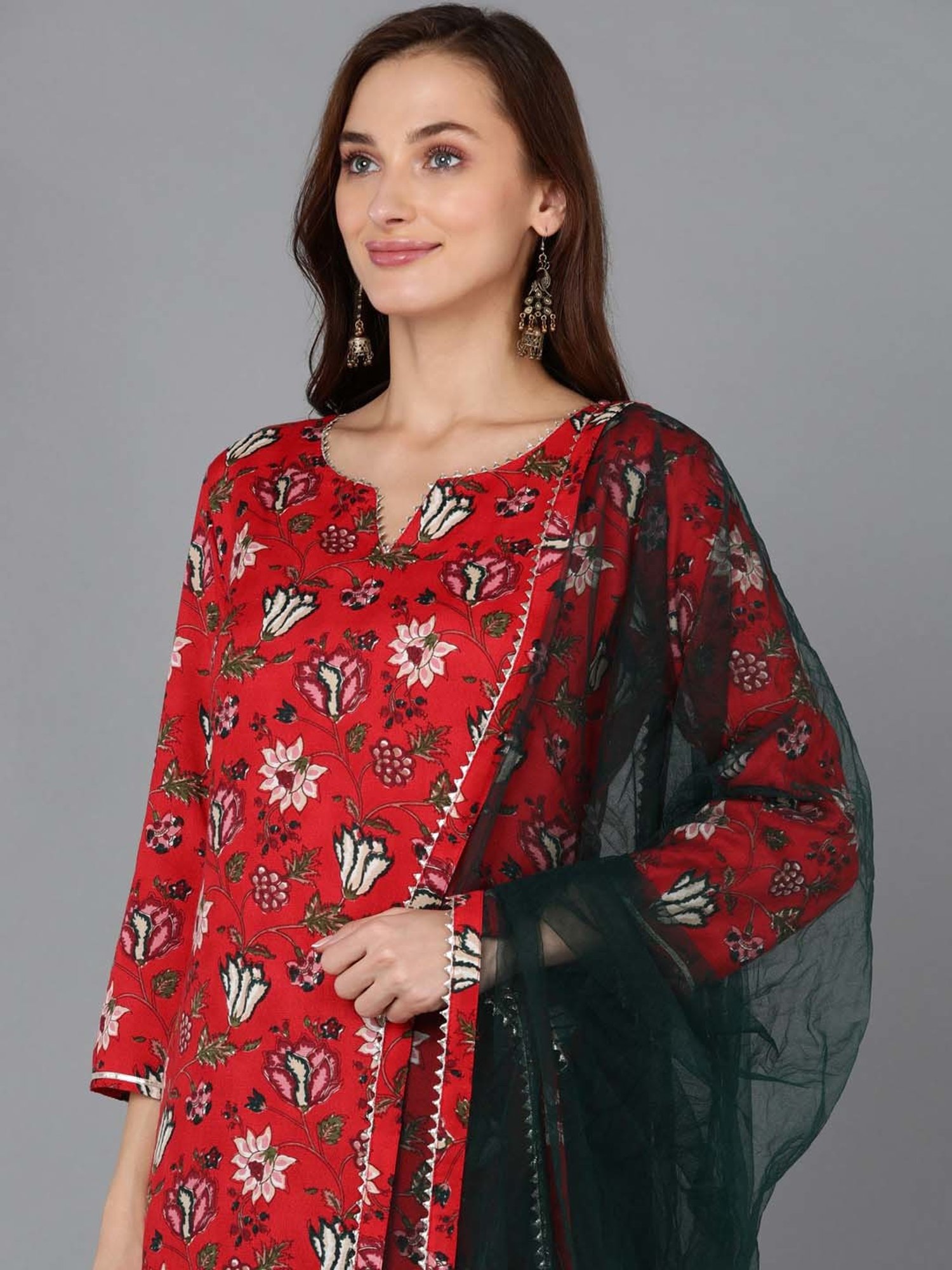 Vaamsi Red & Green Rayon Floral Print Kurta Pant Set With Dupatta