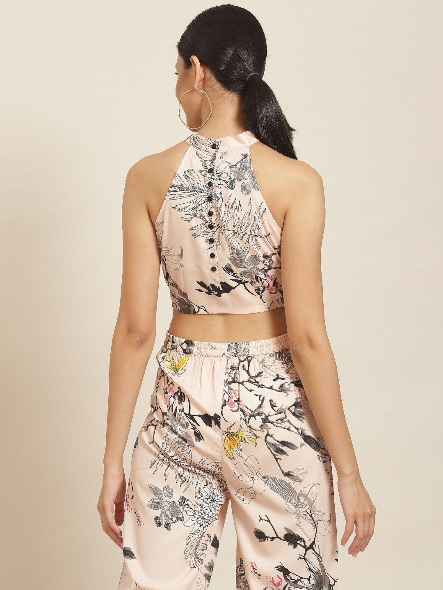 Qurvii Peach Floral Print Crop Top