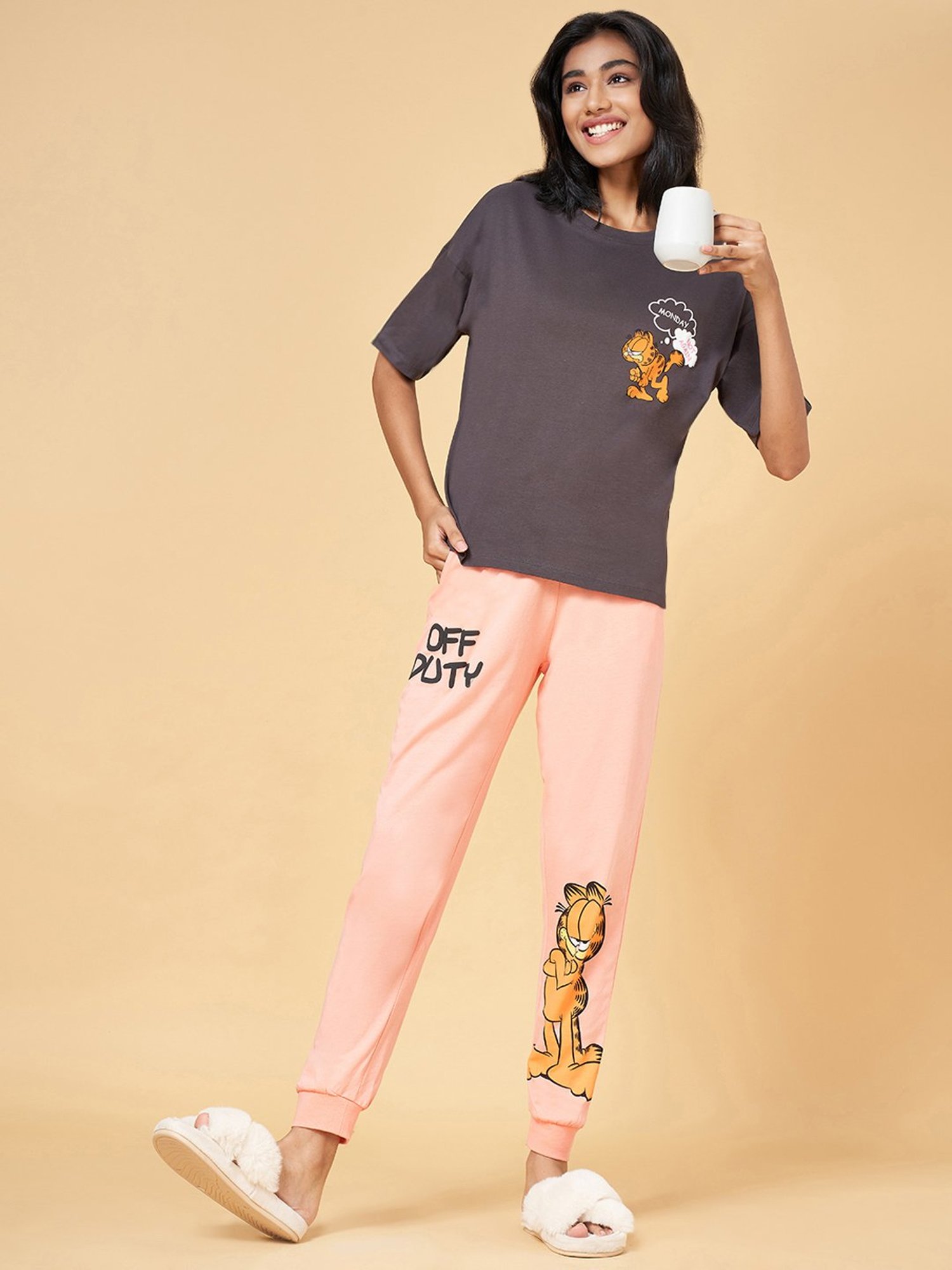 Dreamz by Pantaloons Grey & Peach Cotton Graphic Print T-Shirt Pyjama Set