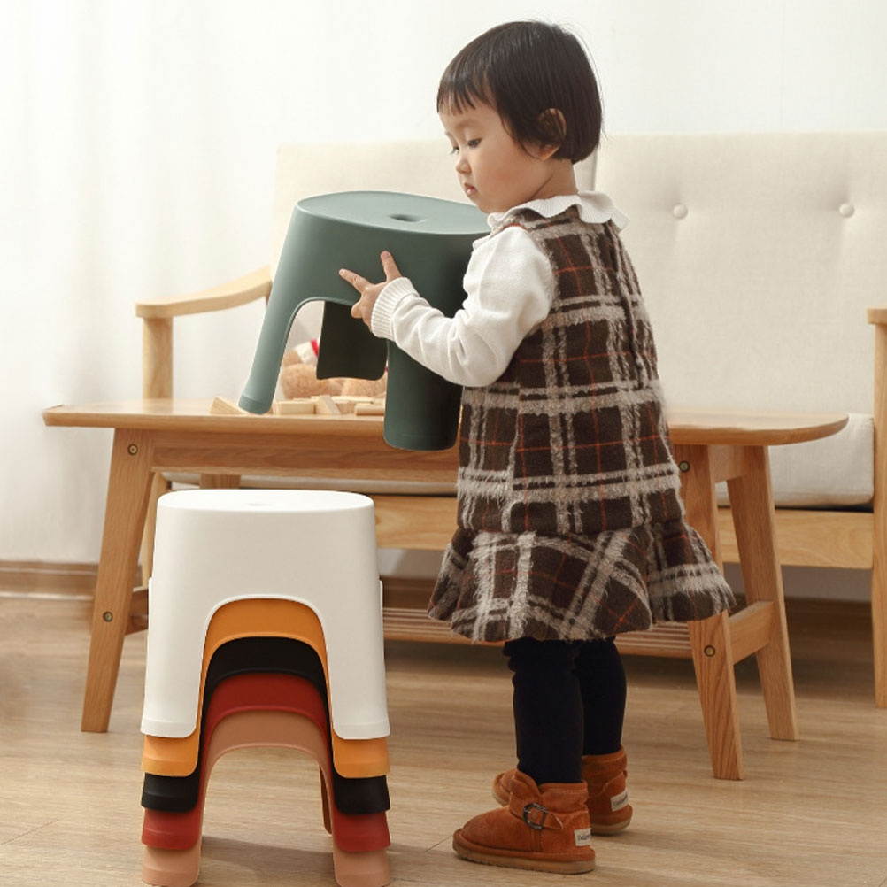 1PC Multi-use Plastic Stool Anti-slip Low Stool Shoes Wearing Stool Bathroom Small Stool for Home (Red)