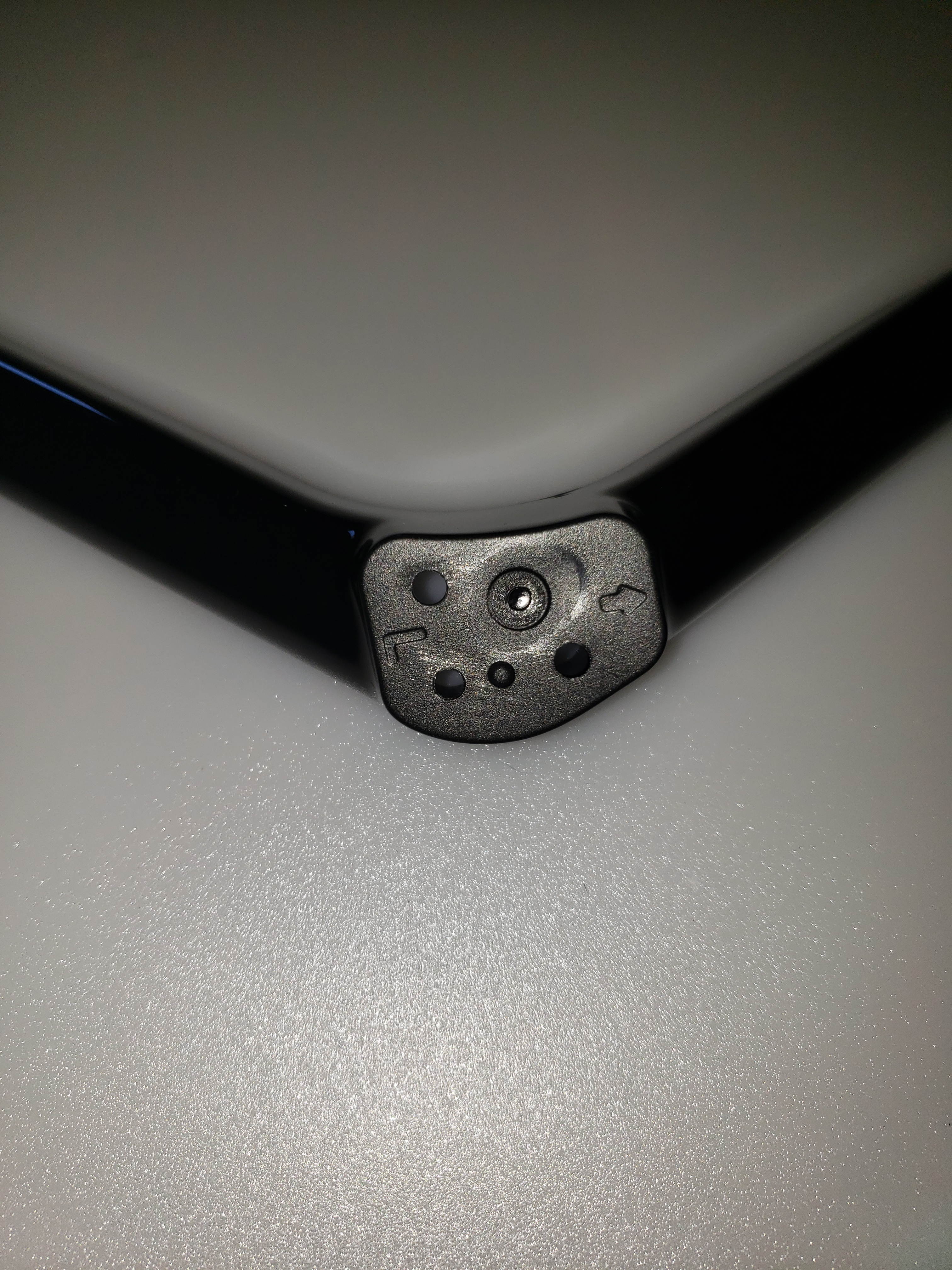 Onn 100018971 100018971-C Stand Legs W/Screws - NEW