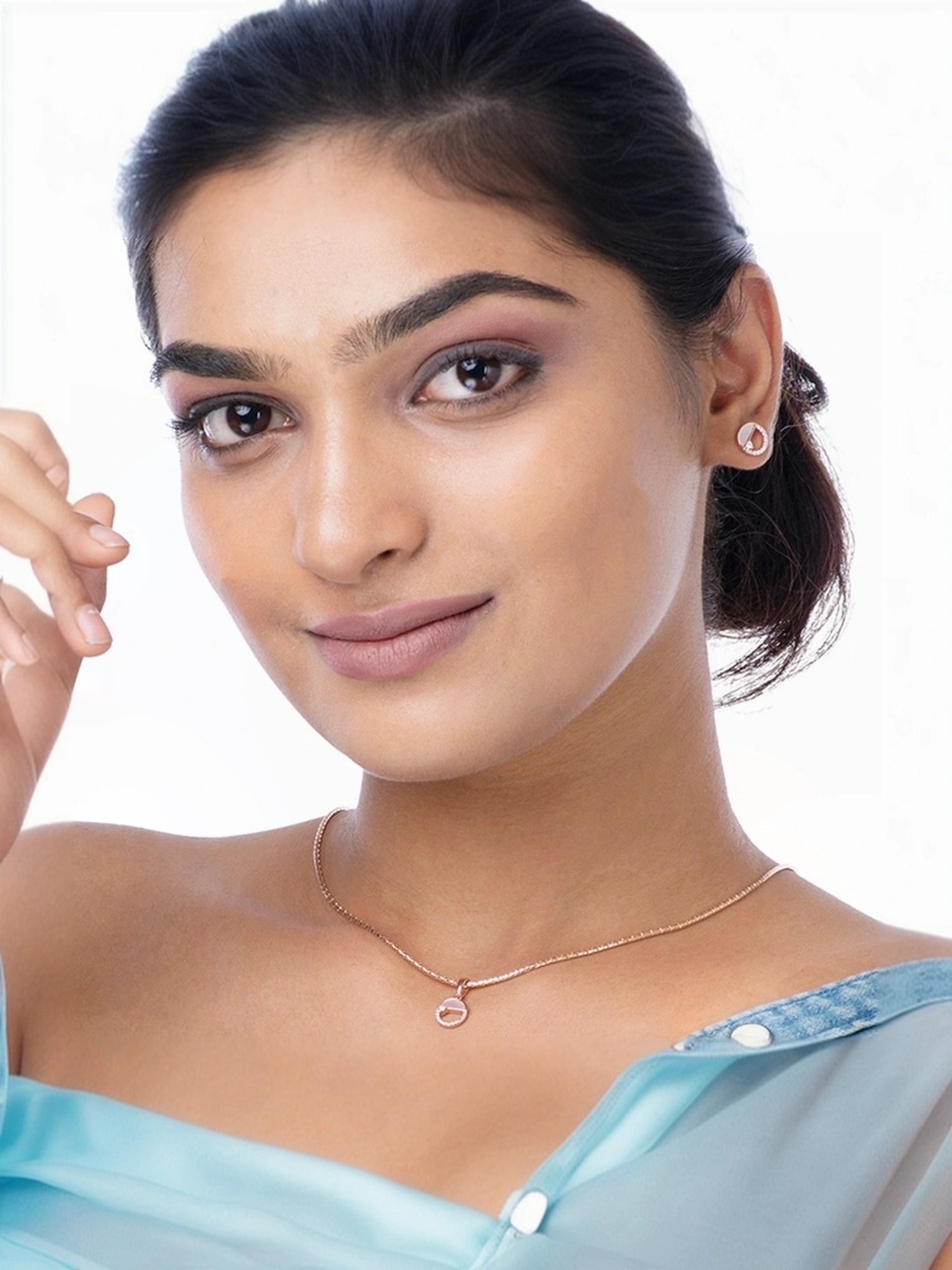 Touch925 Sterling Silver Radiant Circle Pendant Set for women