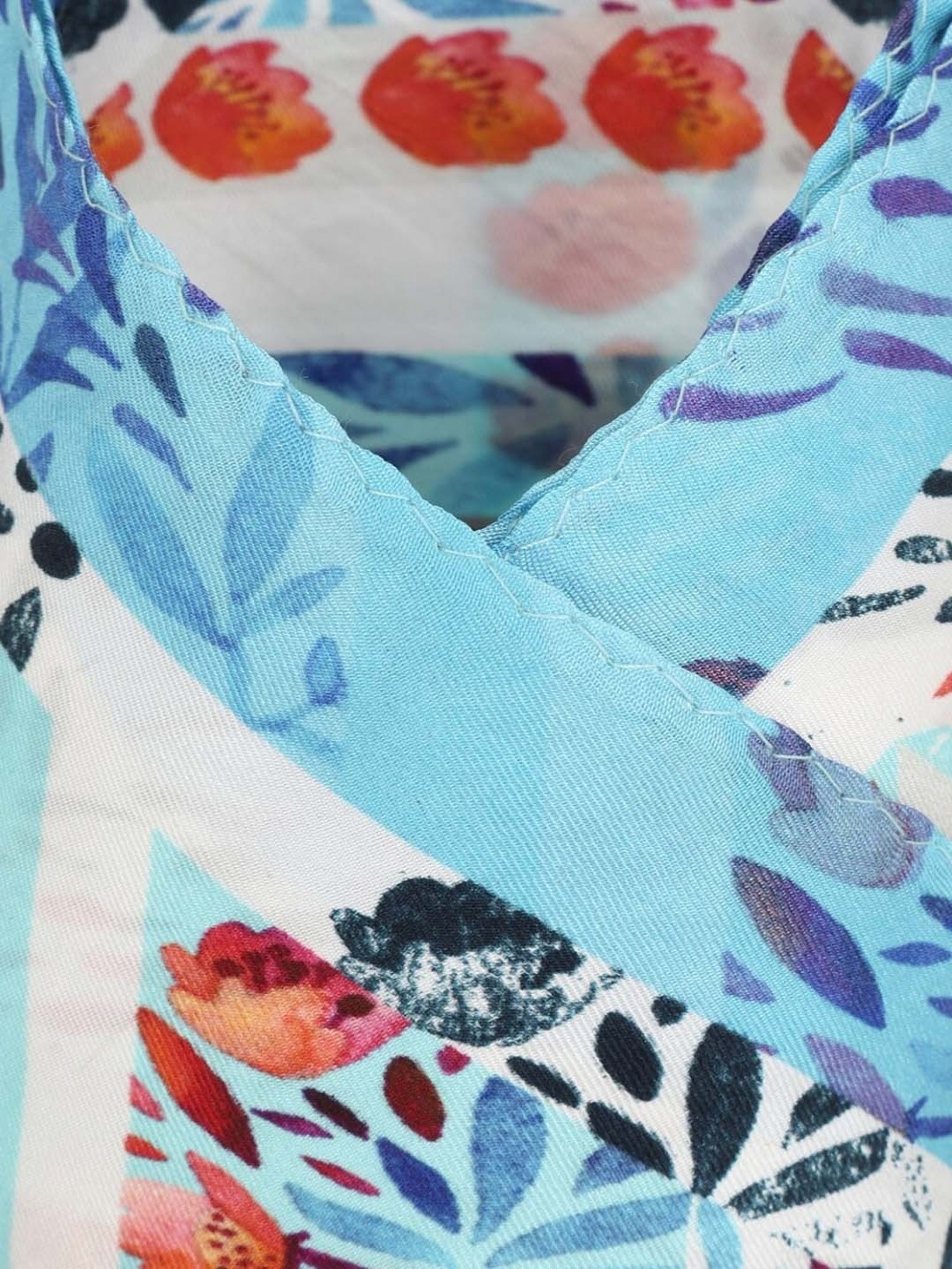 Van Heusen White & Blue Floral Pocket Square